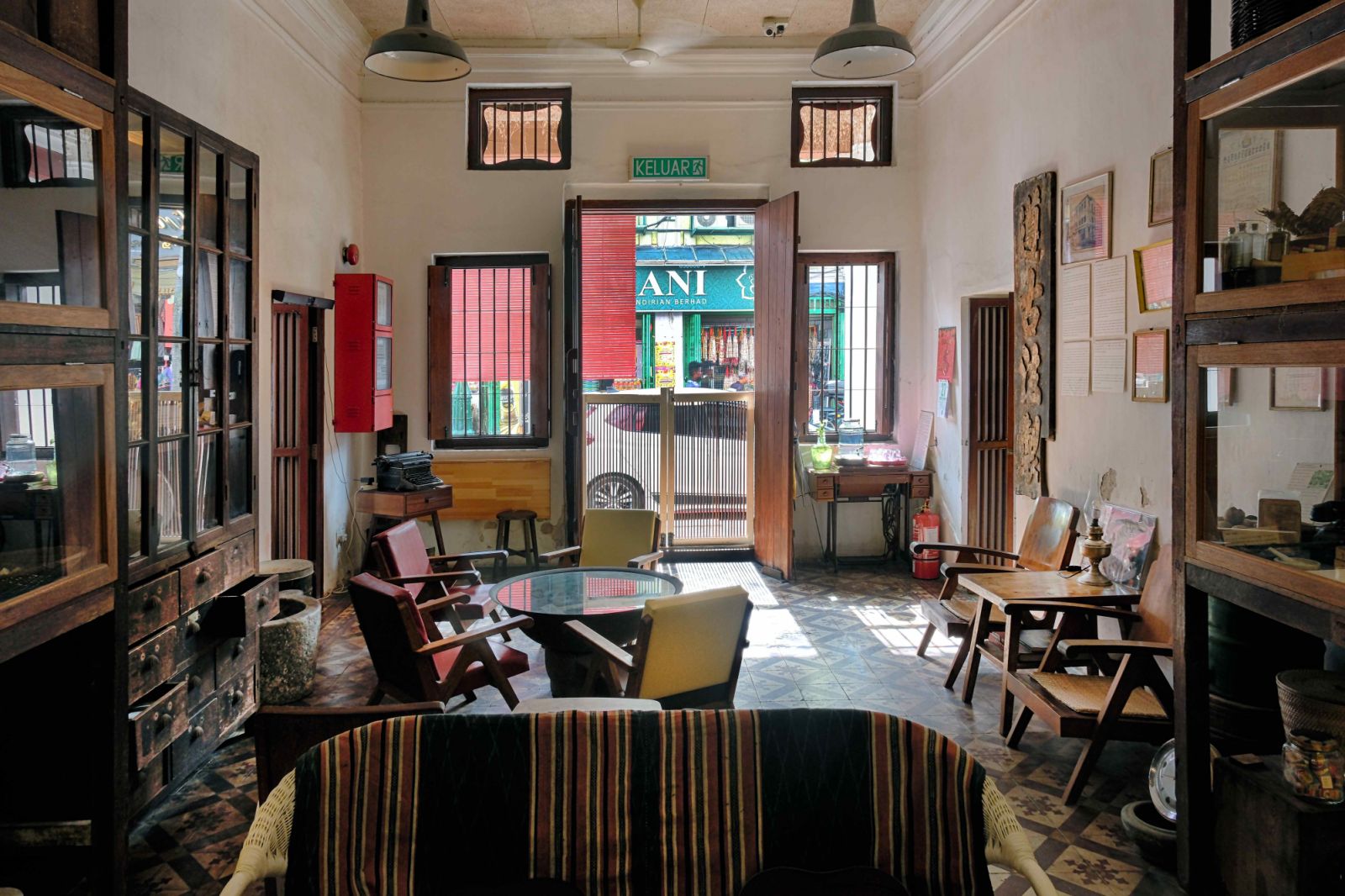 A rendition of the ‘pintu pagar’ from inside Ren I Tang, Penang