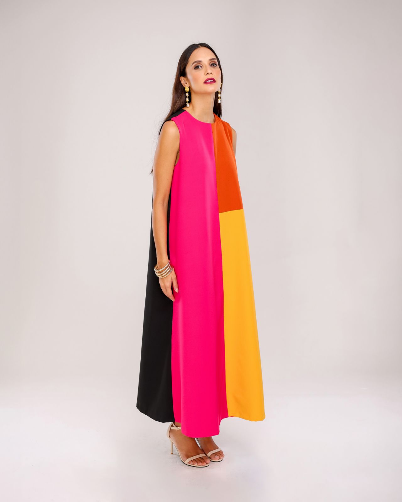 The Nilet Long Colour Block Dress from the Criselda Cruise-Holiday 2024 collection (Photo: Courtesy of Rustan's)