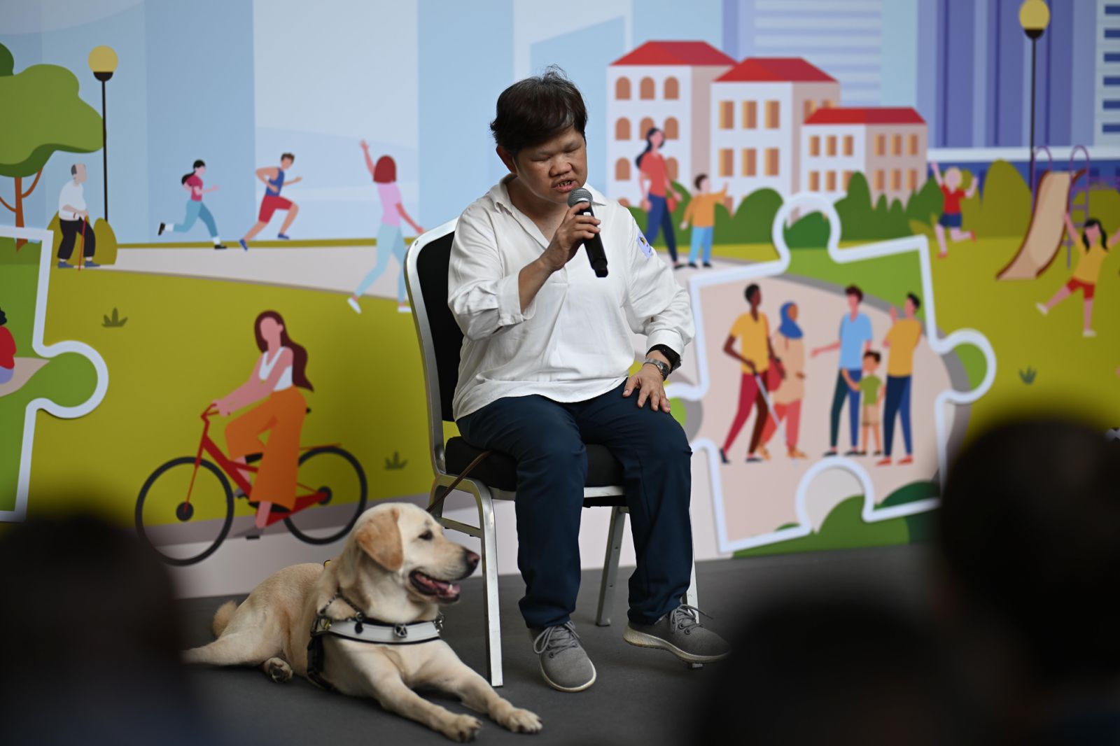 Donate to the organisation’s Guide Dog Programme to enhance the mobility and safety of blind and vision-impaired people (Photo: Facebook/ Guide Dogs Singapore Ltd)
