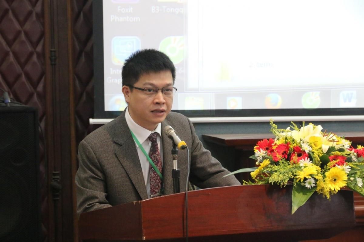 Hiệu trưởng Hoàng Văn Minh (Đại học Y tế Công cộng)