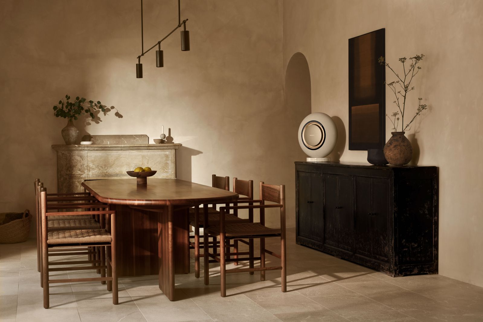 The Grand Horizon in Marantz Champagne makes for a warm and luxurious statement piece