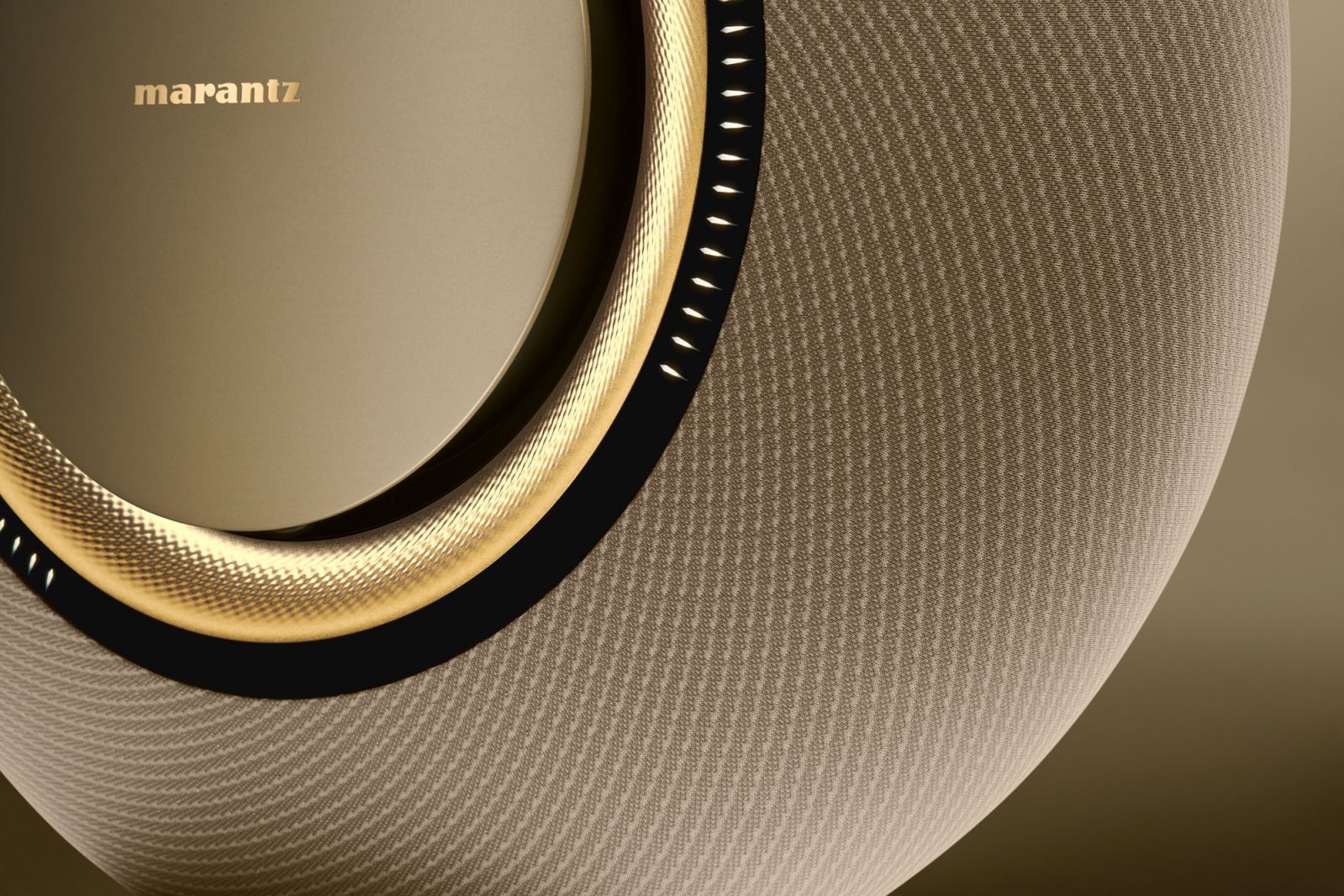 A close-up view of the Grand Horizon in Marantz Champagne