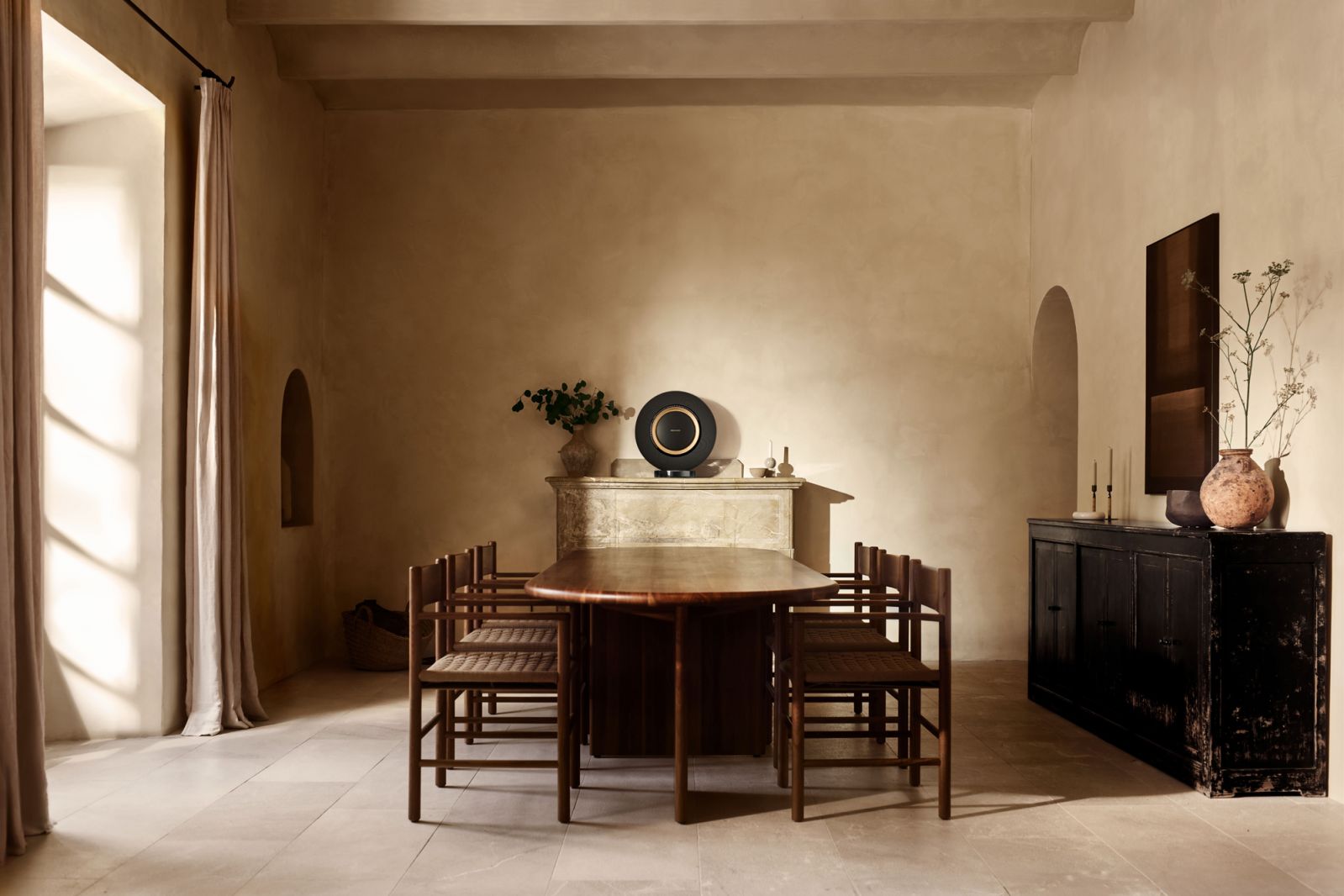 For a duskier accent piece, opt for the Marantz Horizon in Midnight Sky