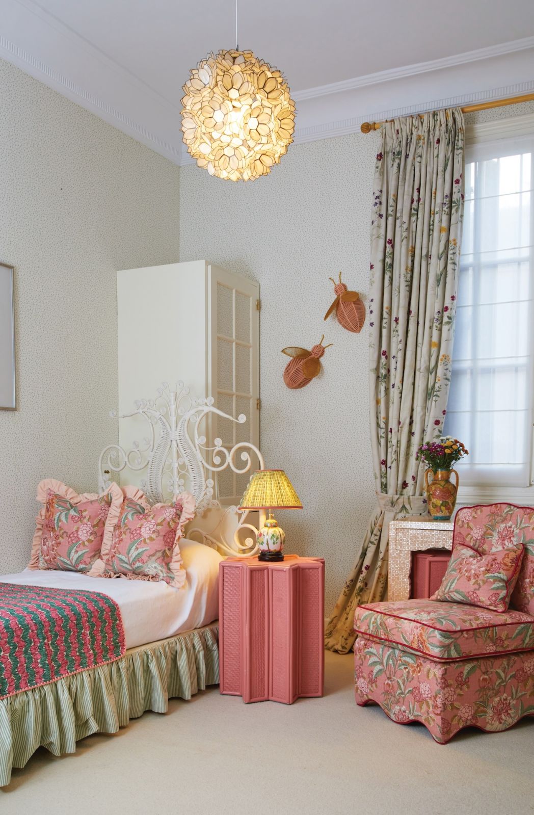 Capiz light from Manila in Macarena’s bedroom is a key feature of this cosy girl’s bedroom