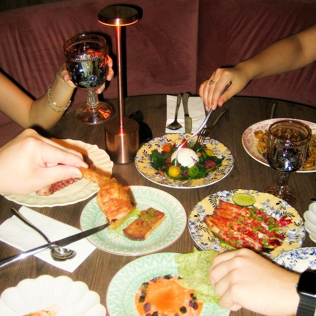 Plates from Bella (Photo: Instagram / @bellayourebeautiful)