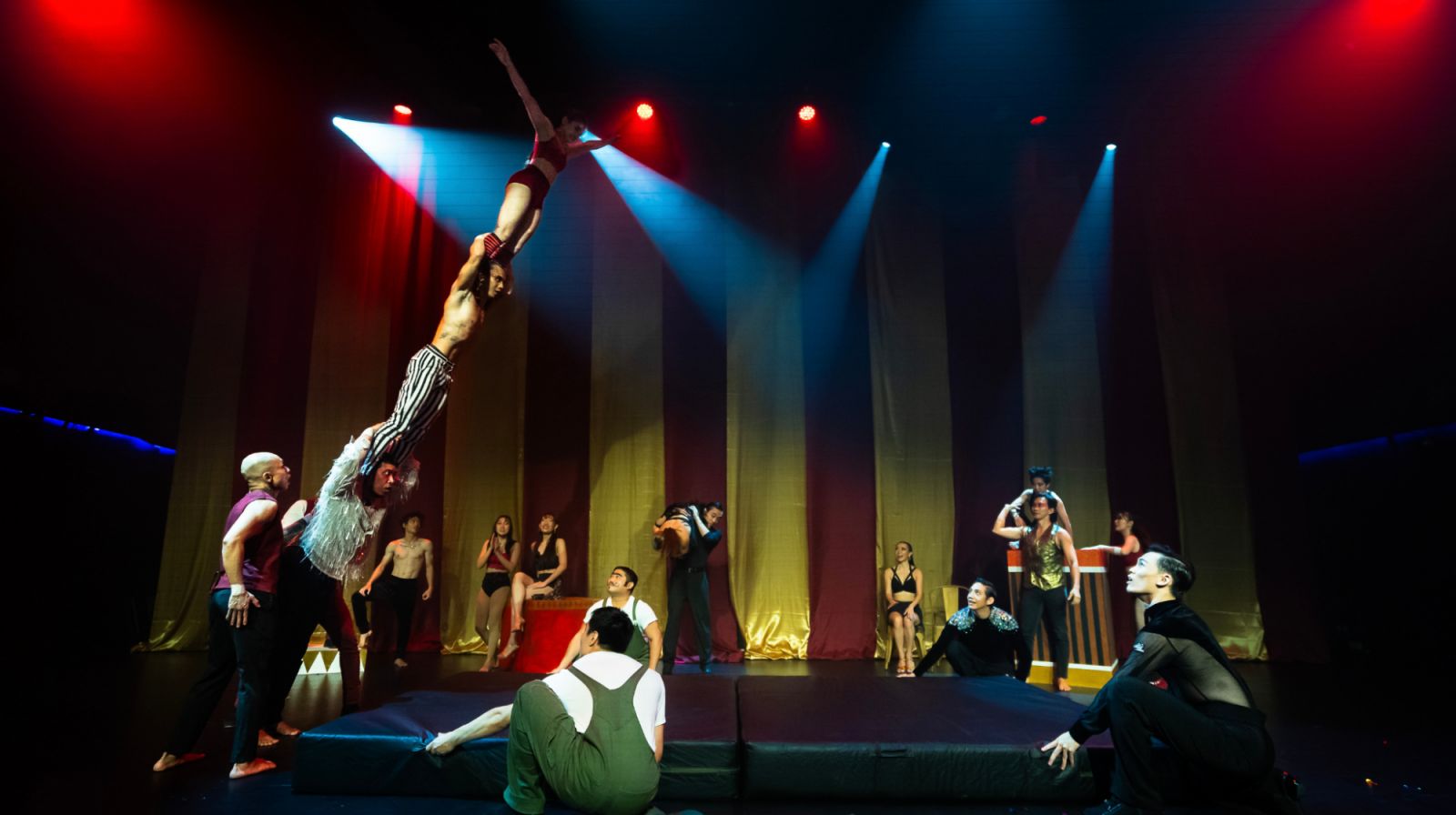 Some of the acrobatic acts you can look forward to at ‘来Frisque—下Leh!’ this December