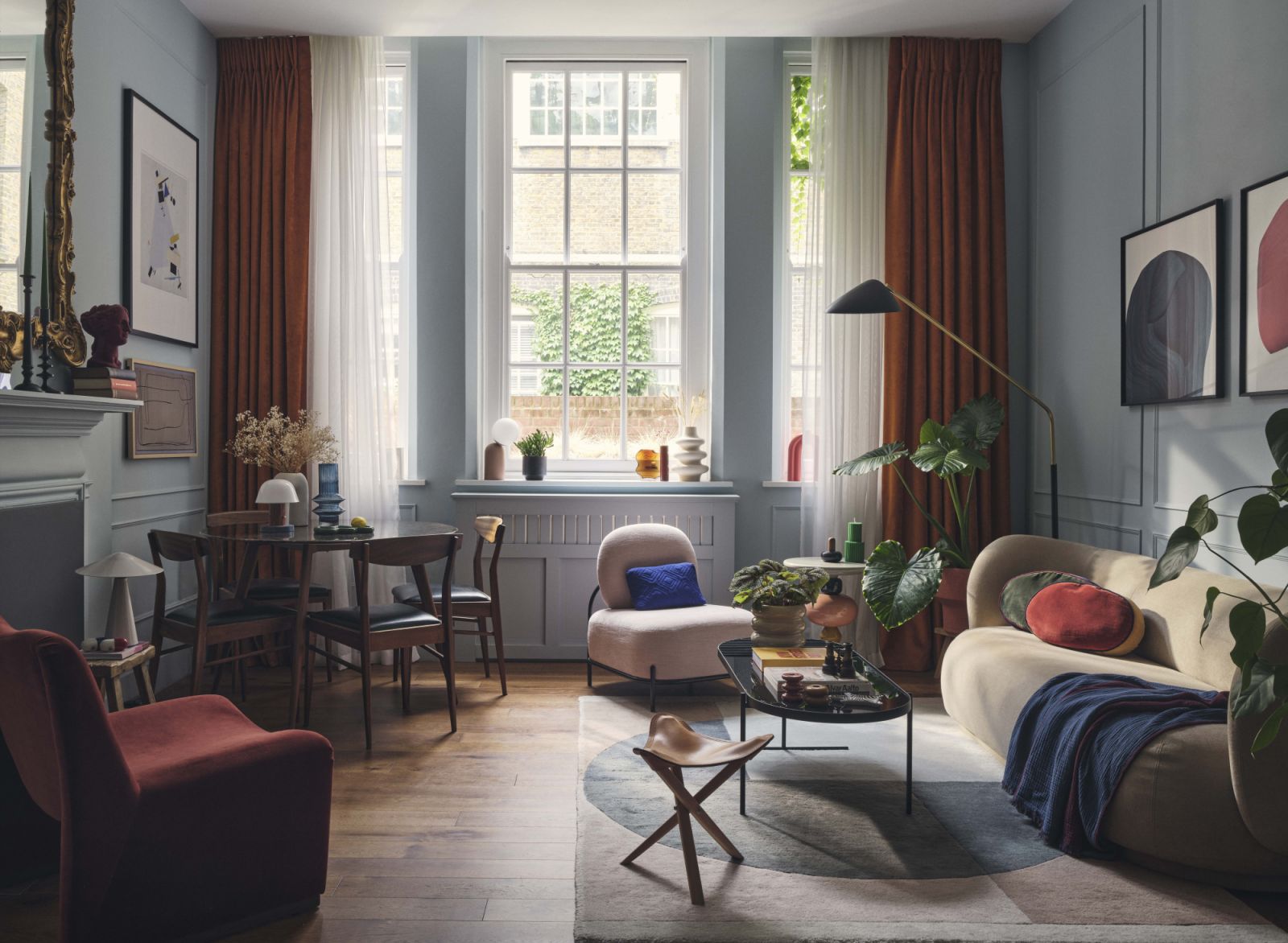 Rodney Alday’s colourful and inviting ‘grand salon’ welcomes guests into his abode. His team worked closely with FF&E sourcing agent, Viaduct Furniture (Photo: Nick Rochowski)