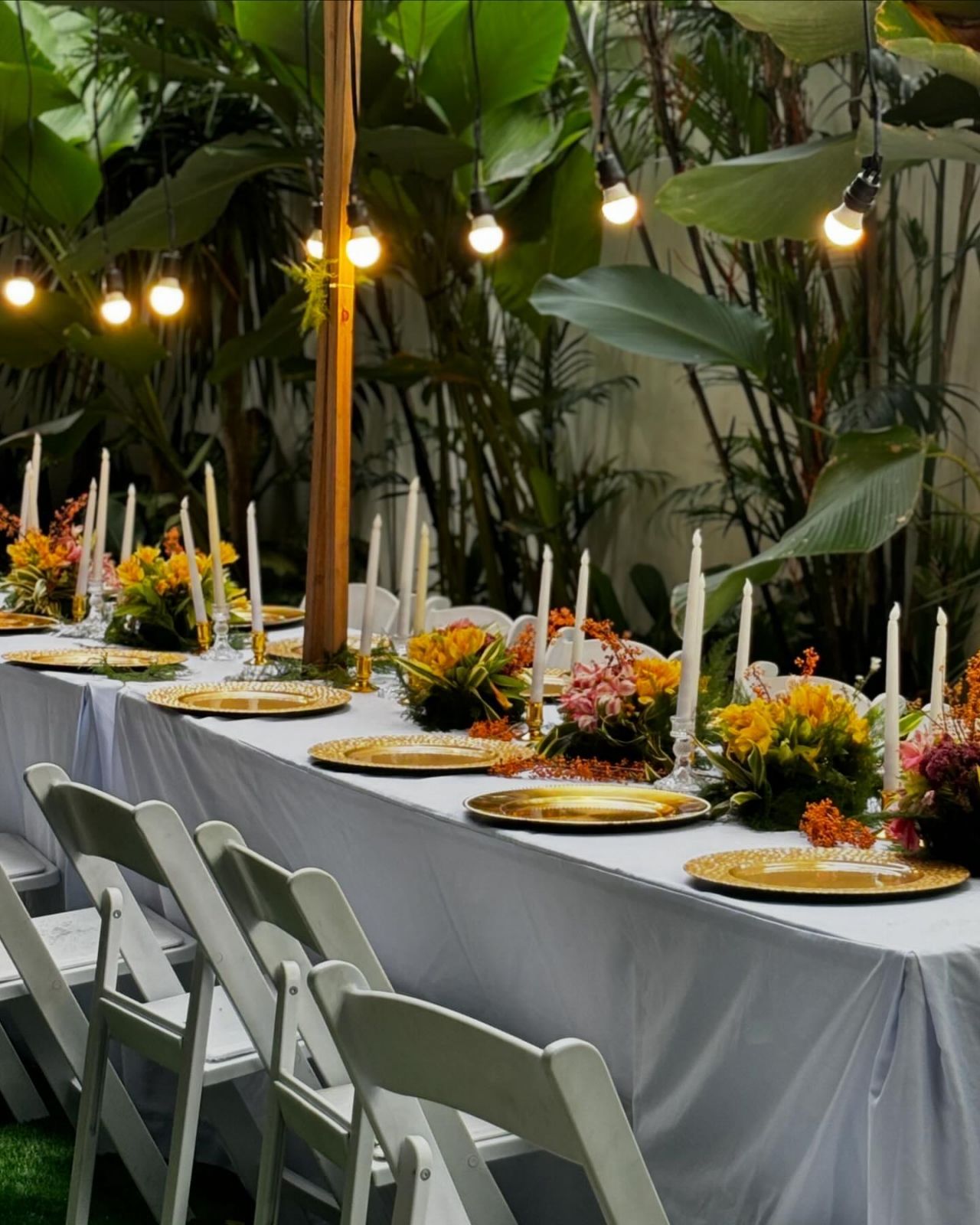 Rocio Olbes' tropical Thanksgiving setup