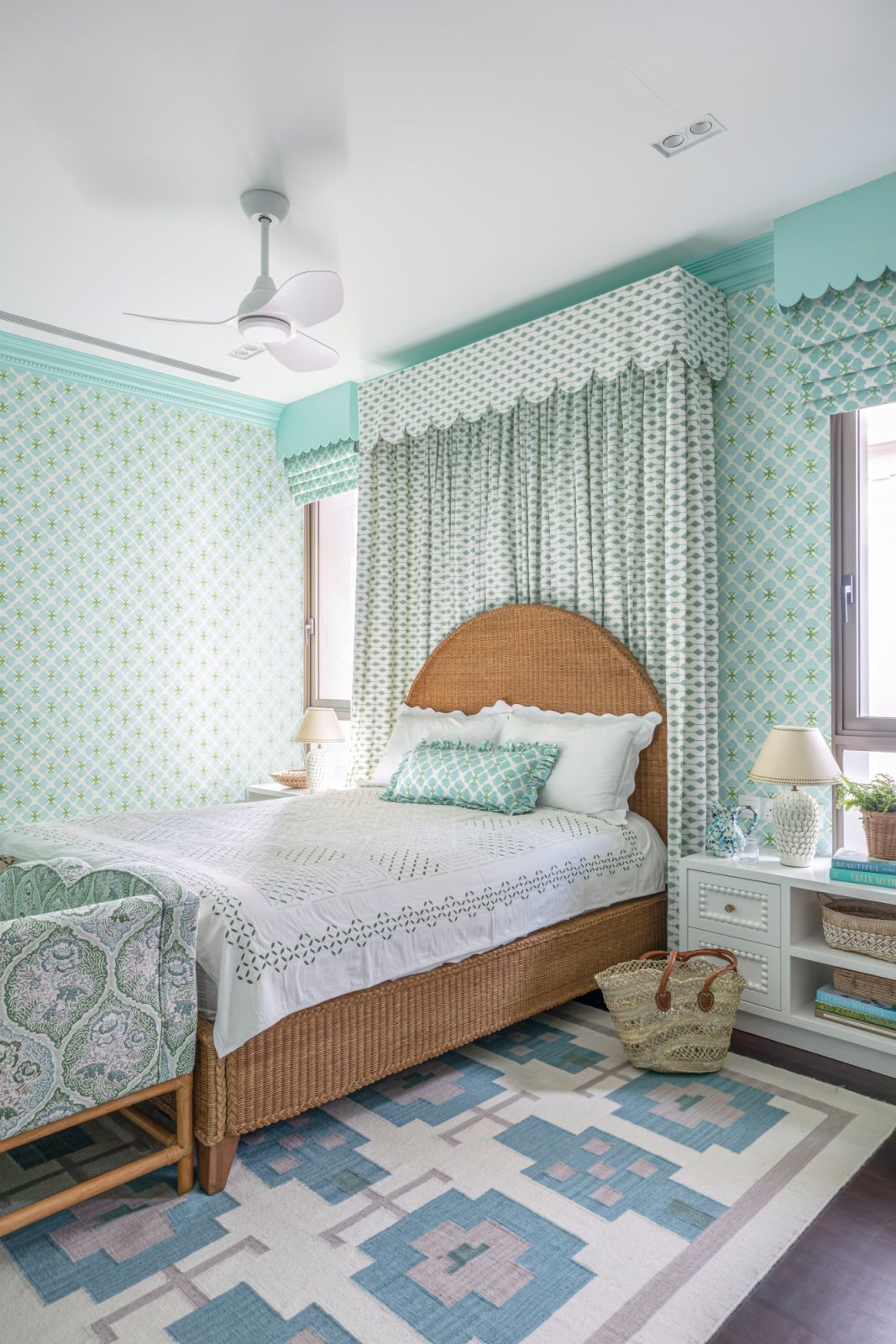 Natural materials such as wicker and rattan communicate a breezy, tropical feel