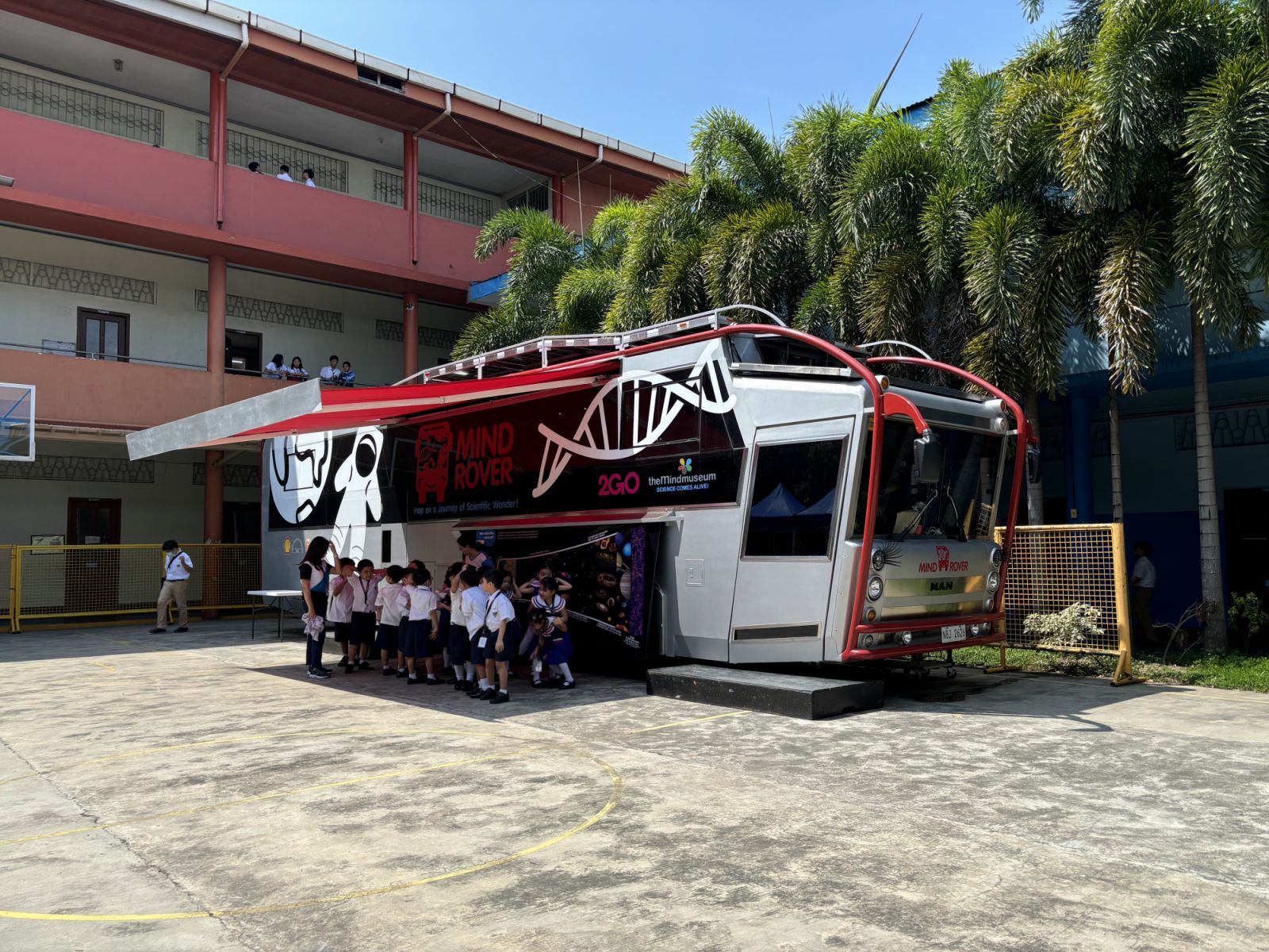 Elementary school students with the Mind Rover