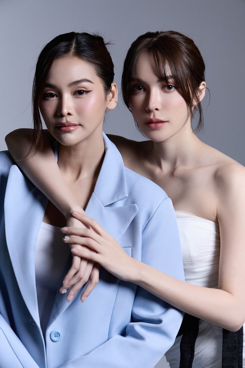 อิงฟ้า วราหะและชาร์ล็อต ออสติน