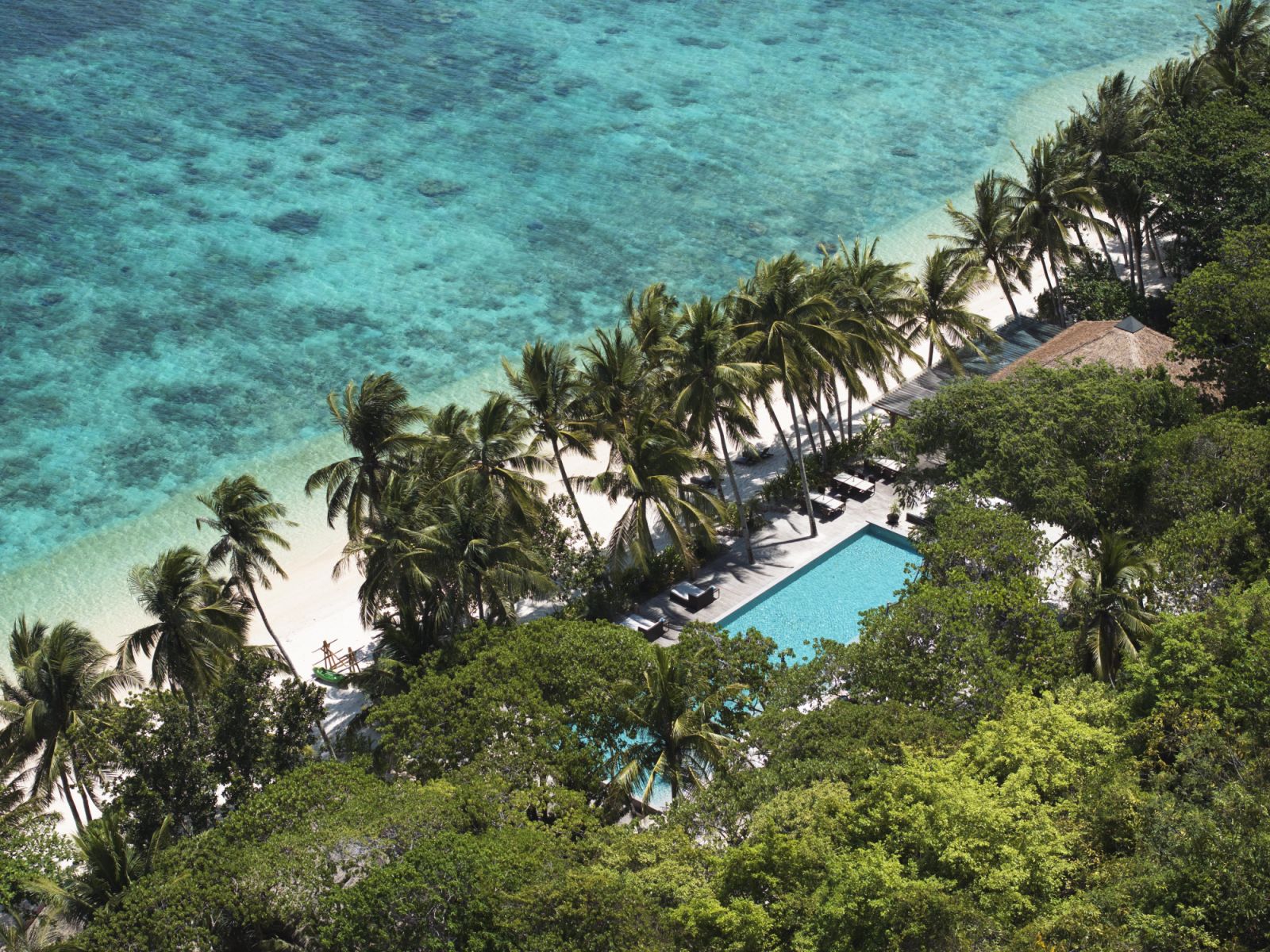 Pangulasian Island is a tropical paradise (Photo: Courtesy of Pangulasian, El Nido)