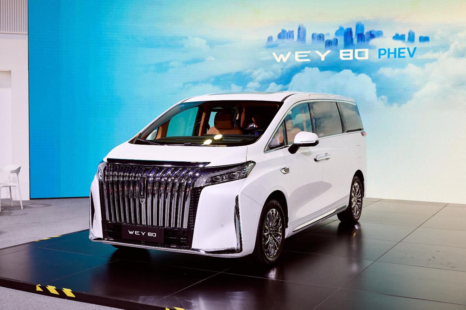 GWM WEY 80, a premium seven-seater MPV
