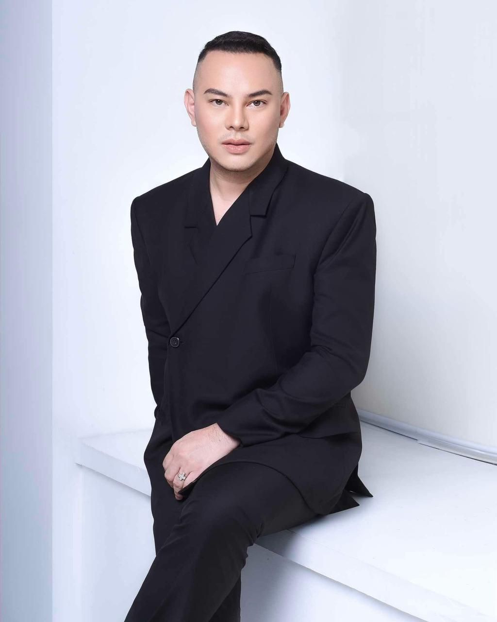 Iloilo and Manila-based fashion designer Jor-El Espina (Photo: Courtesy of Before Deadlines)