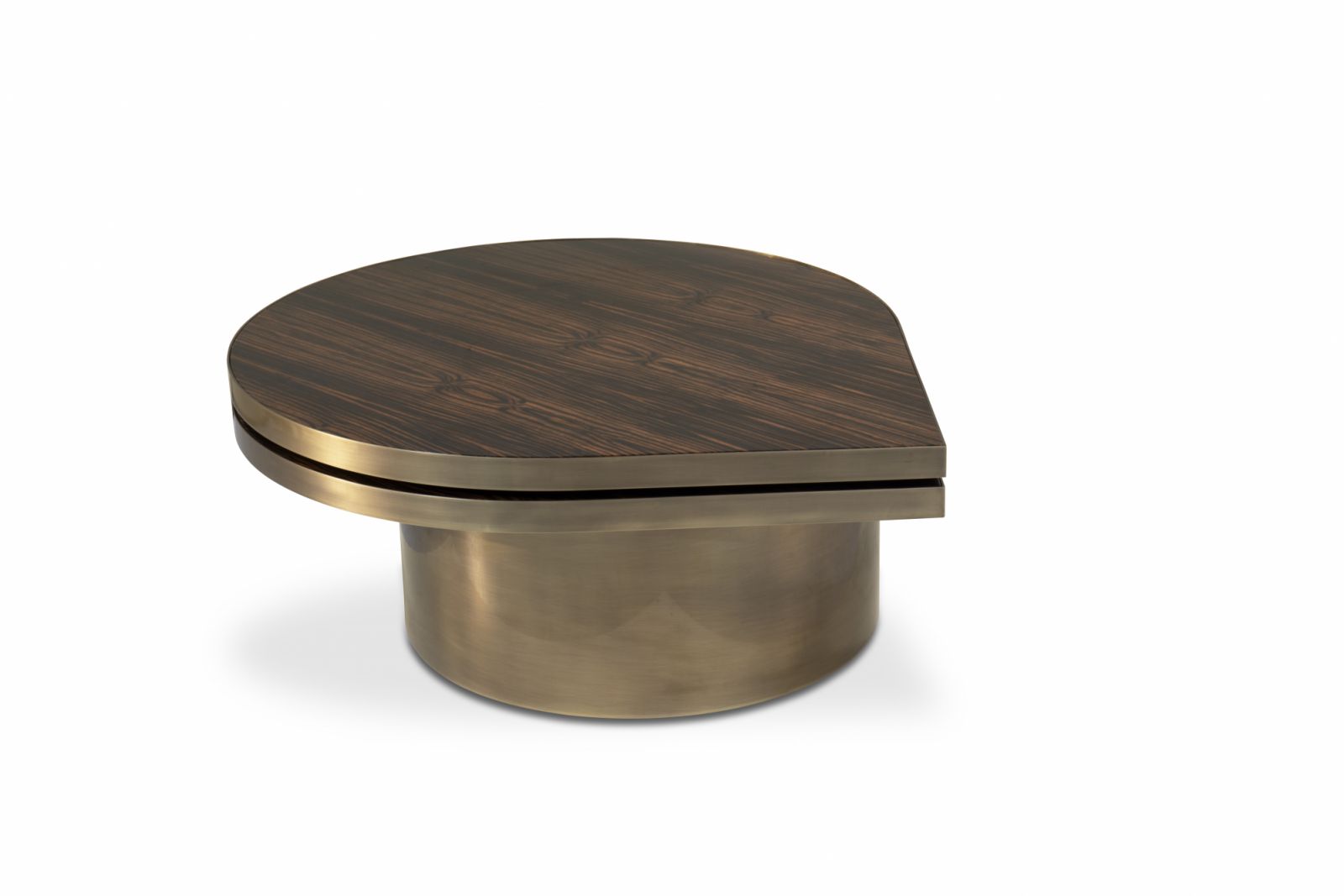 The Tears cocktail table combines the warmth of wood with the luxurious elegance of metal (Photo: Koket)