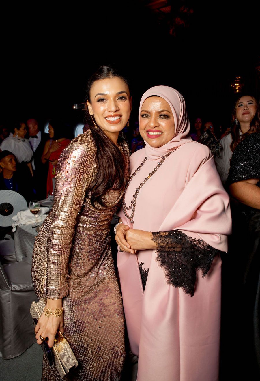 Izzana Salleh and Tan Sri Shahrizat Abdul Jalil