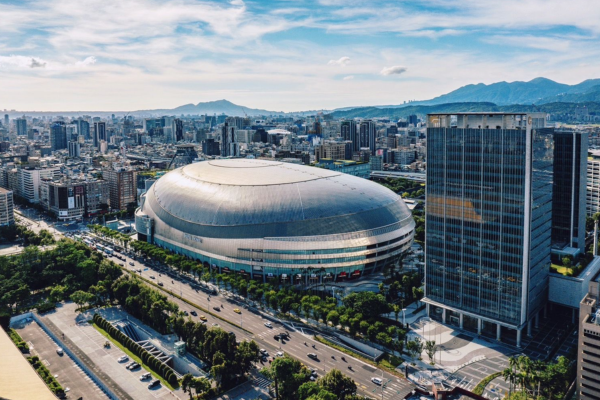隨著台北大巨蛋即將啟用,外界開始關注這是否會對台中在棒球版圖中的地位造成挑戰。(Photo: 台北大巨蛋粉專)