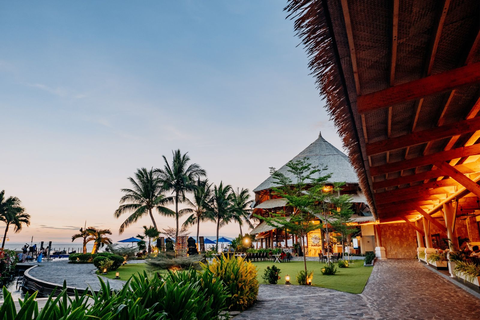 The patio of The Bellevue Resort (Photo: courtesy of The Bellevue Resort)