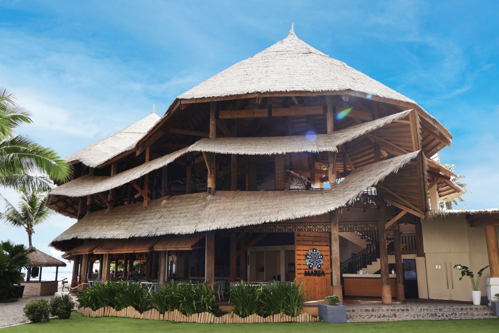 Marea al fresco dining (Photo: courtesy of The Bellevue Resort)