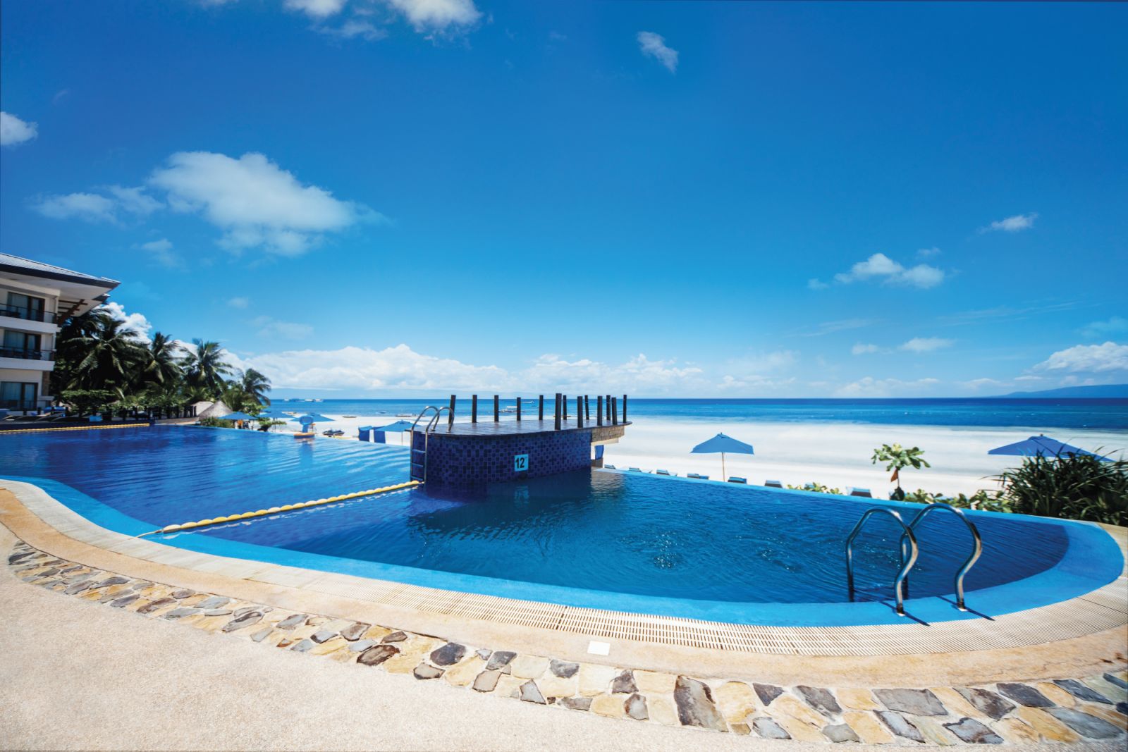 The infinity pool (Photo: courtesy of The Bellevue Resort)