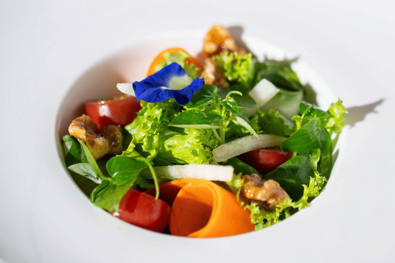 Fresh green salad (Photo: courtesy of The Bellevue Resort)