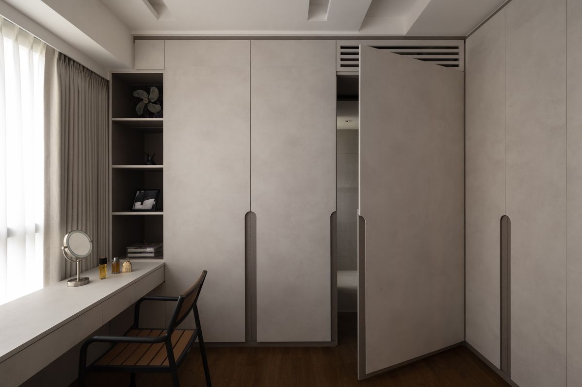 The clean-cut carpentry plays a pivotal role in creating a calming environment that promotes sleep