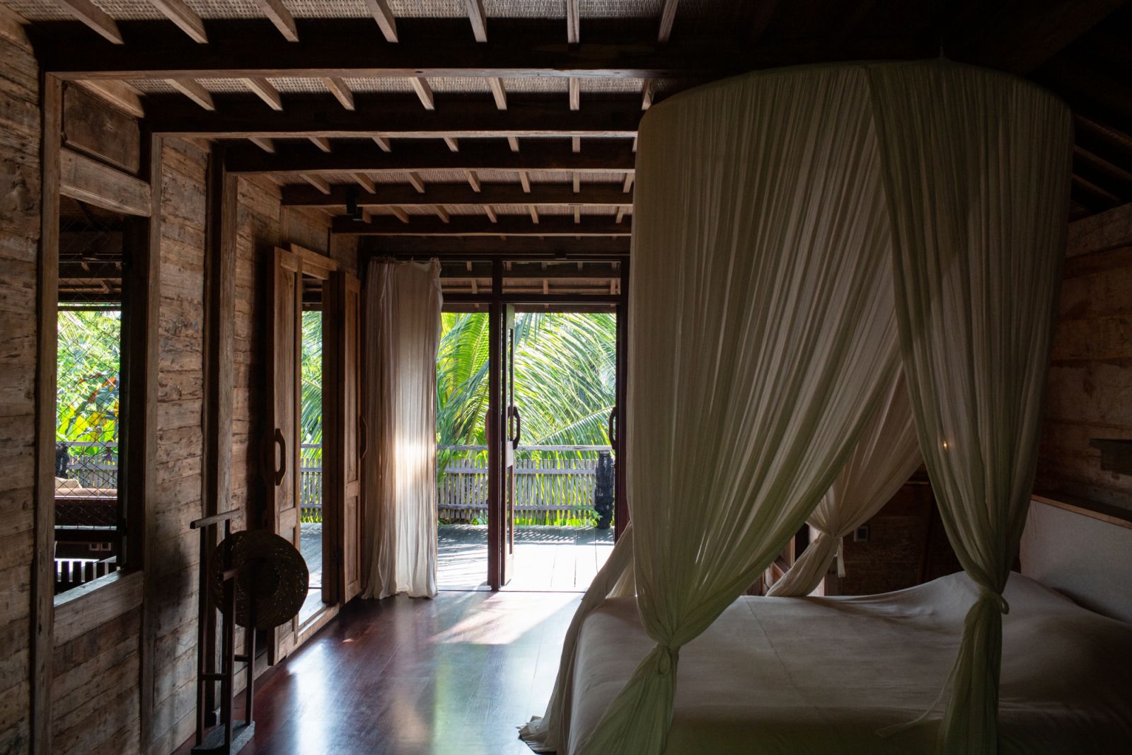 Reclaimed wood forms the primary structural material (Photo: Rumah Hujan)