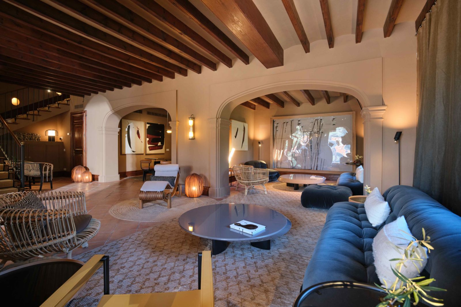 Prestigious mid-century furniture decorate the lobby (Photo: Hotel Valldemossa)