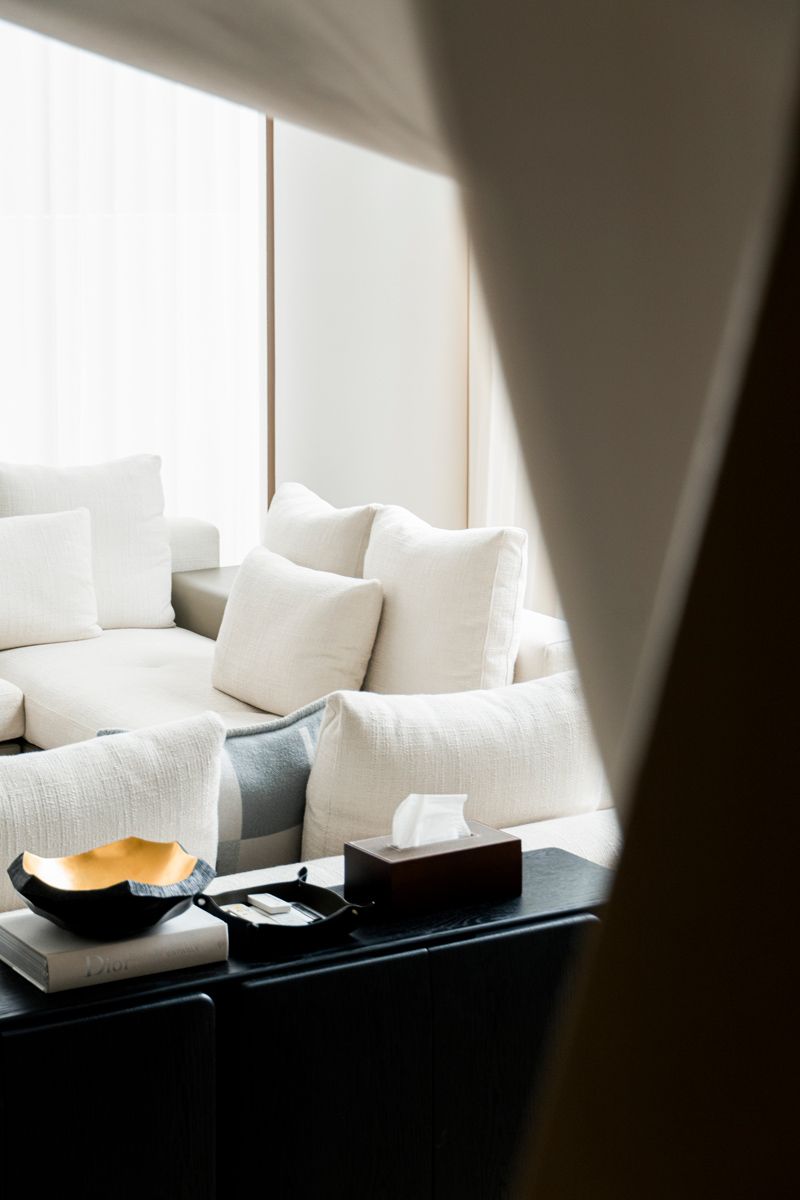 Black and white colour palette elevate the whole look at GLV Haus