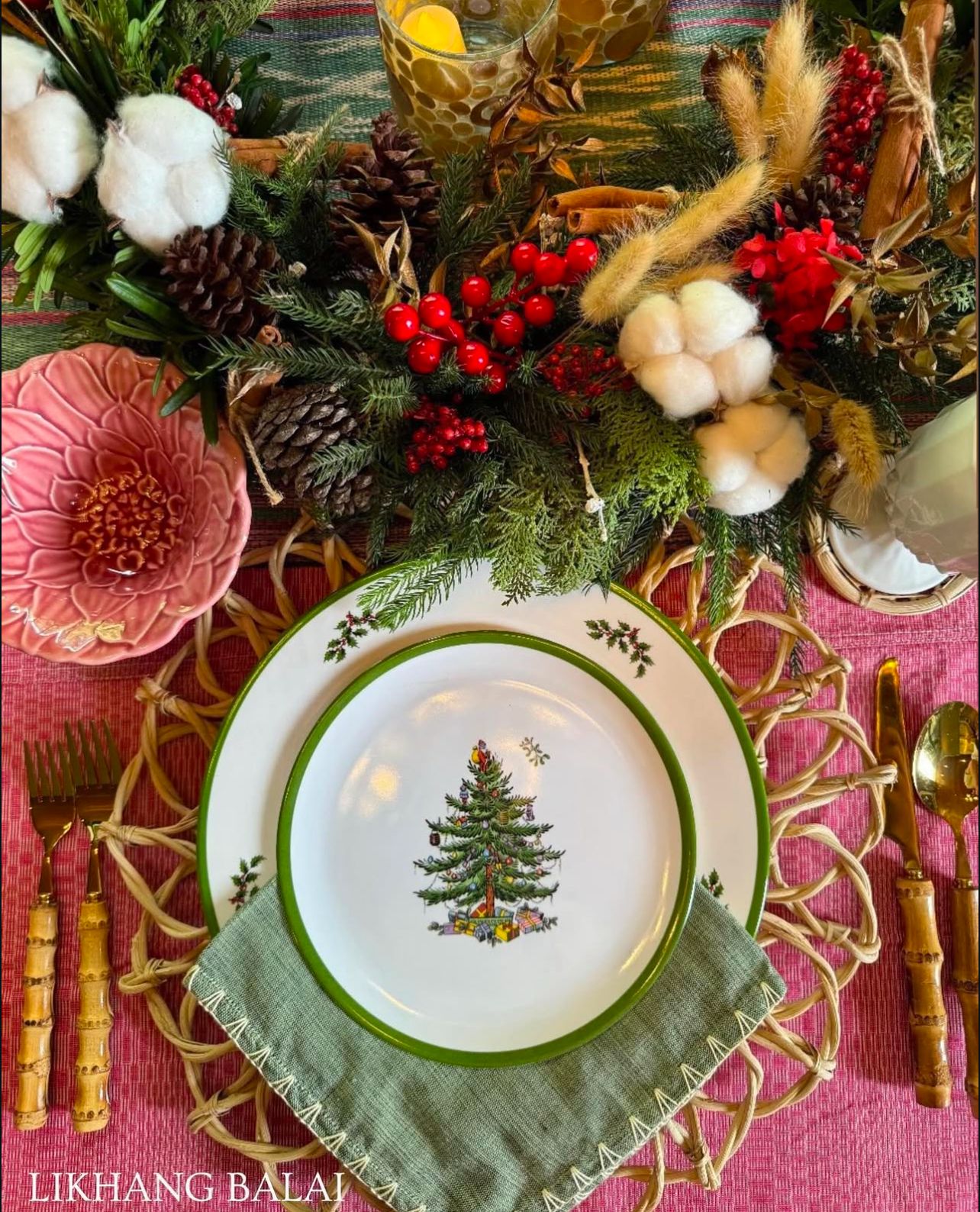 A festive holiday tablescape featuring a placemat from Likhang Balai (Photo: Instagram / Likhang Balai)