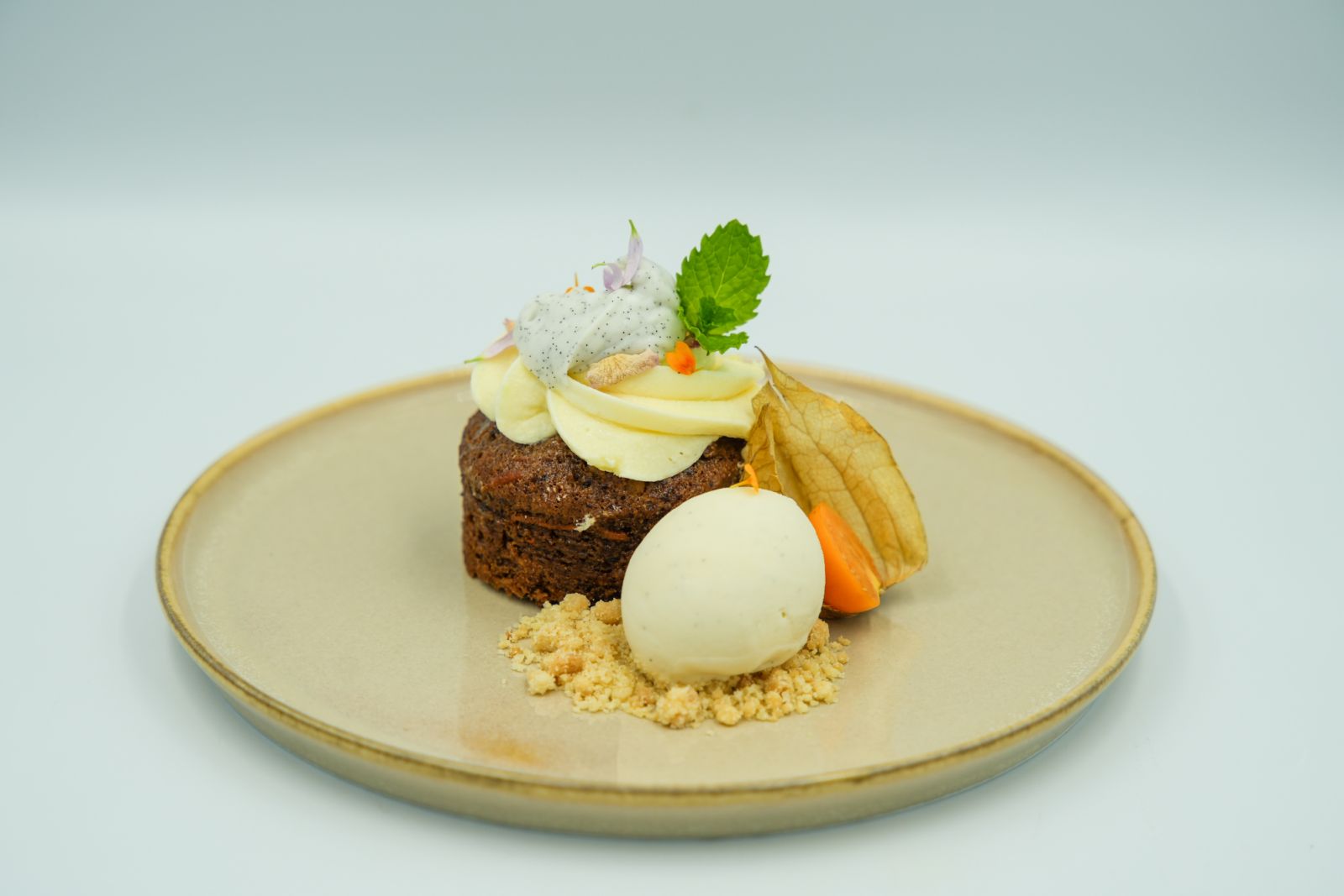 Vegan carrot cake (ภาพ: Dusit Thani Maldives)