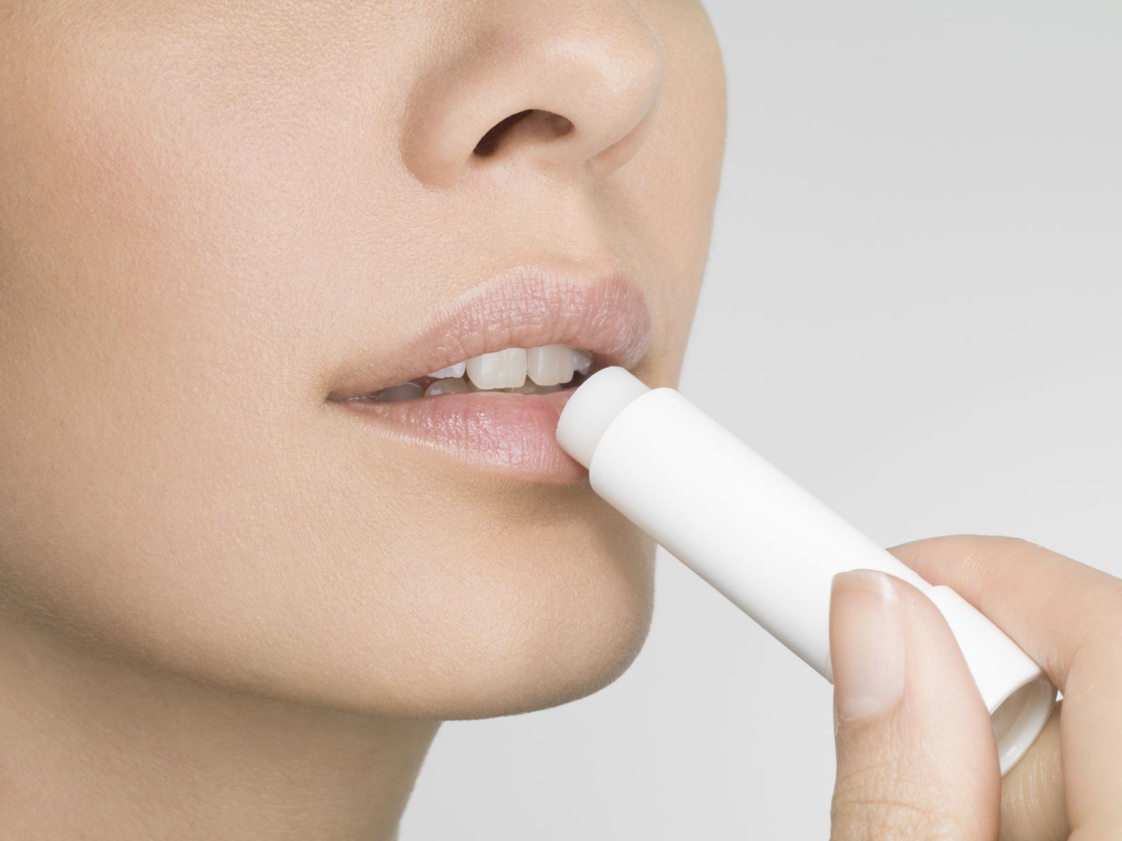 Nikki Tang advises to protect lips, eyes, and neck (Photo: Getty Images)