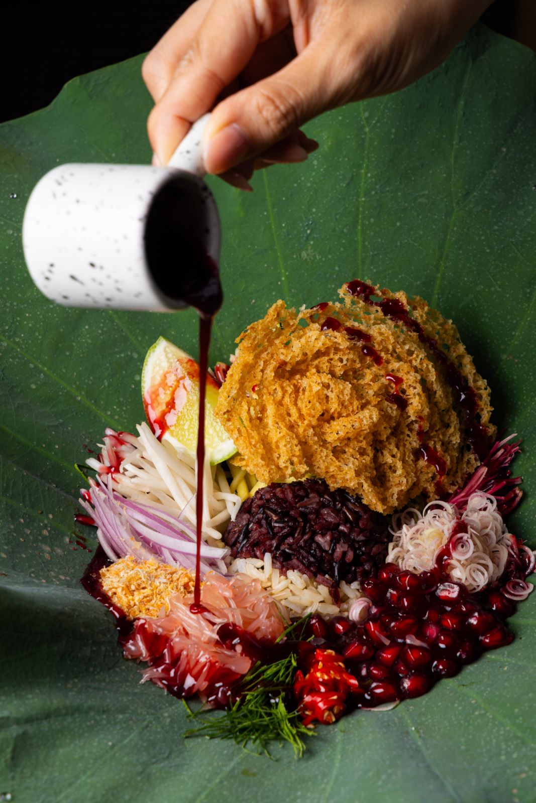 ล้ิมรสอาหารไทยร่วมสมัยที่ Dara Cuisine Phuket
