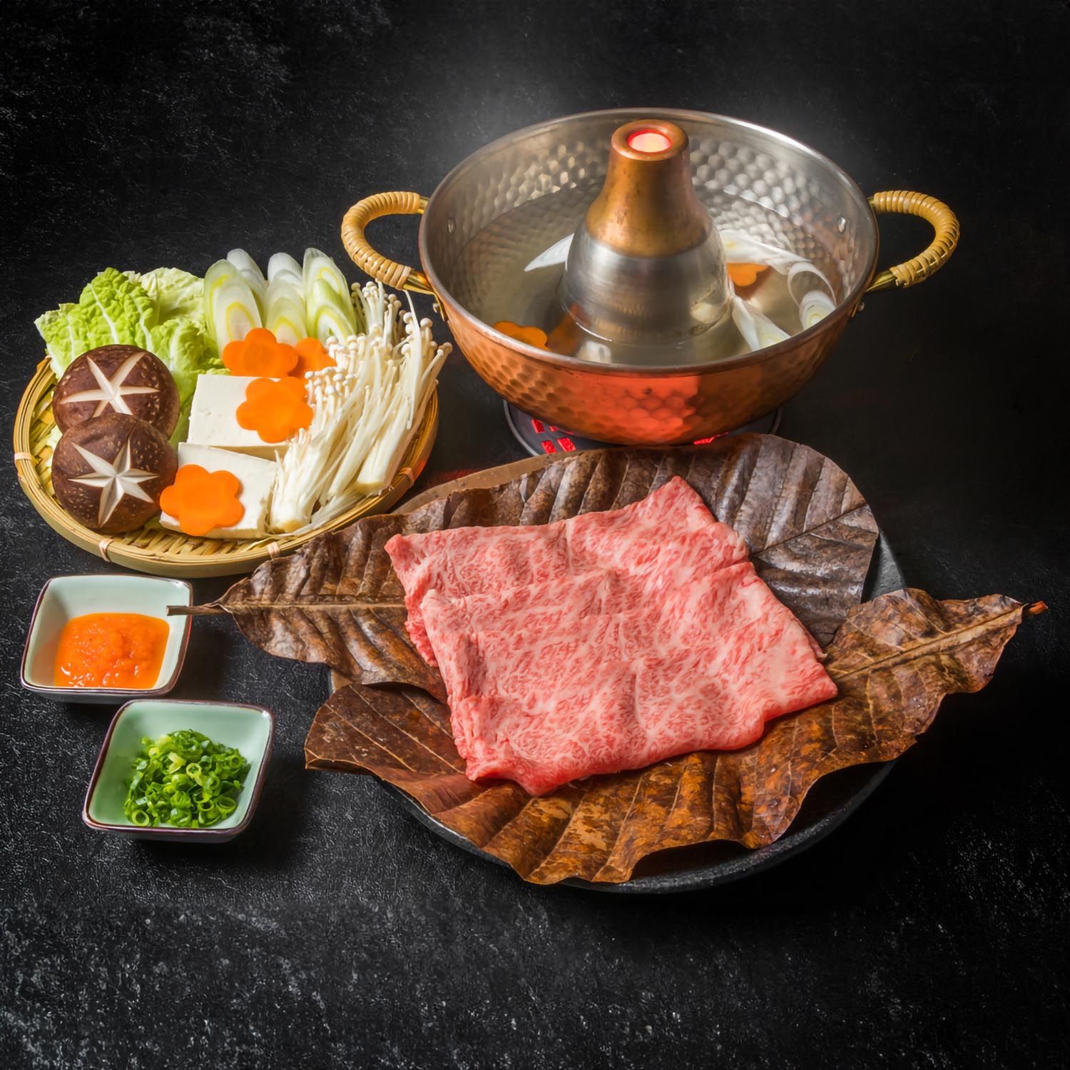 Bò Kobe có thể dùng làm món lẩu Shabu Shabu nóng hổi những ngày đông (Ảnh: BioPlanet)