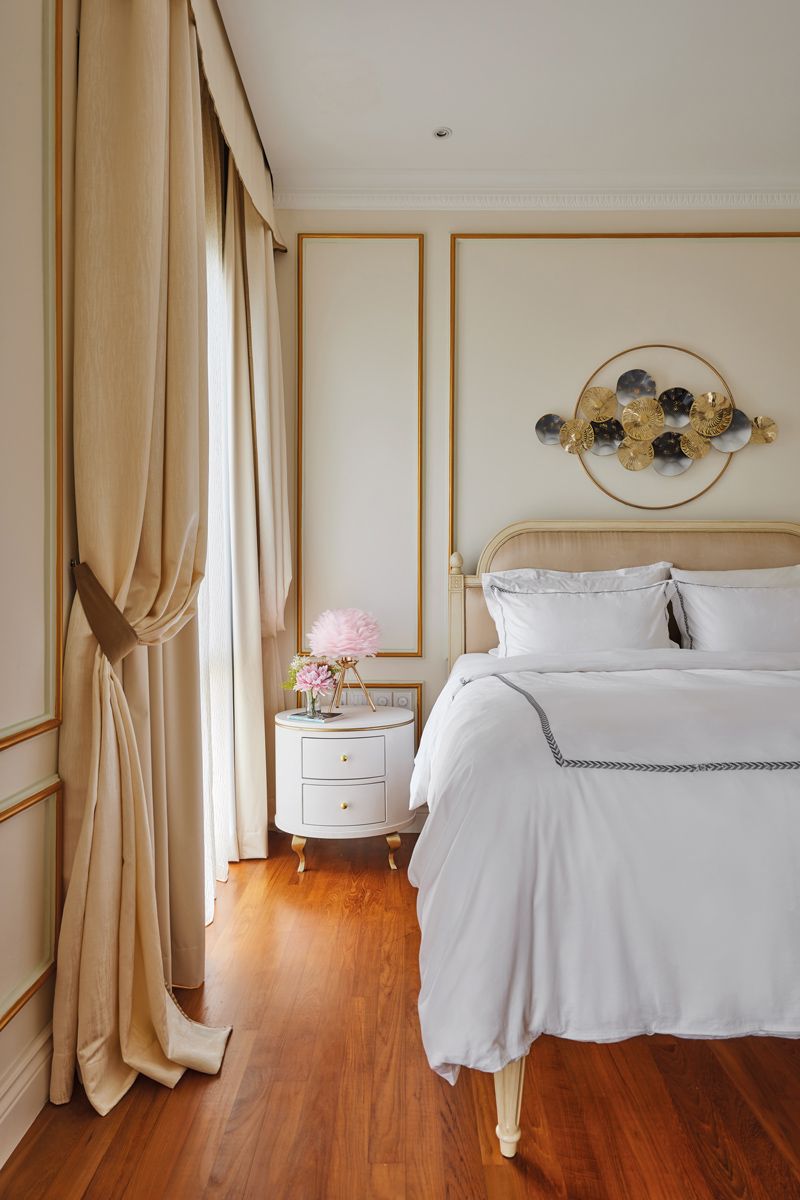 Tone-on-tone neutral shades create a tranquil bedroom