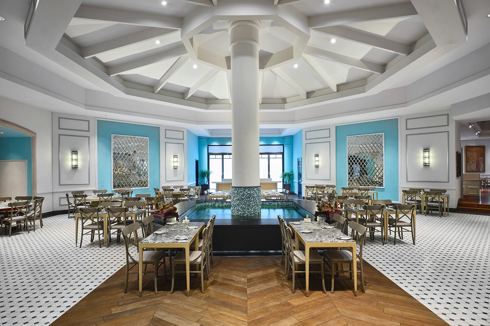 Christmas Carnival_Christmas_Festive Celebrations_Festive Buffets_FestiveDining_Paradox Singapore Merchant Court_Singapore_Holiday Season_Curated Selections_Family_Gathering_Peranakan_Food_Ellenborough Market Cafe_Food
