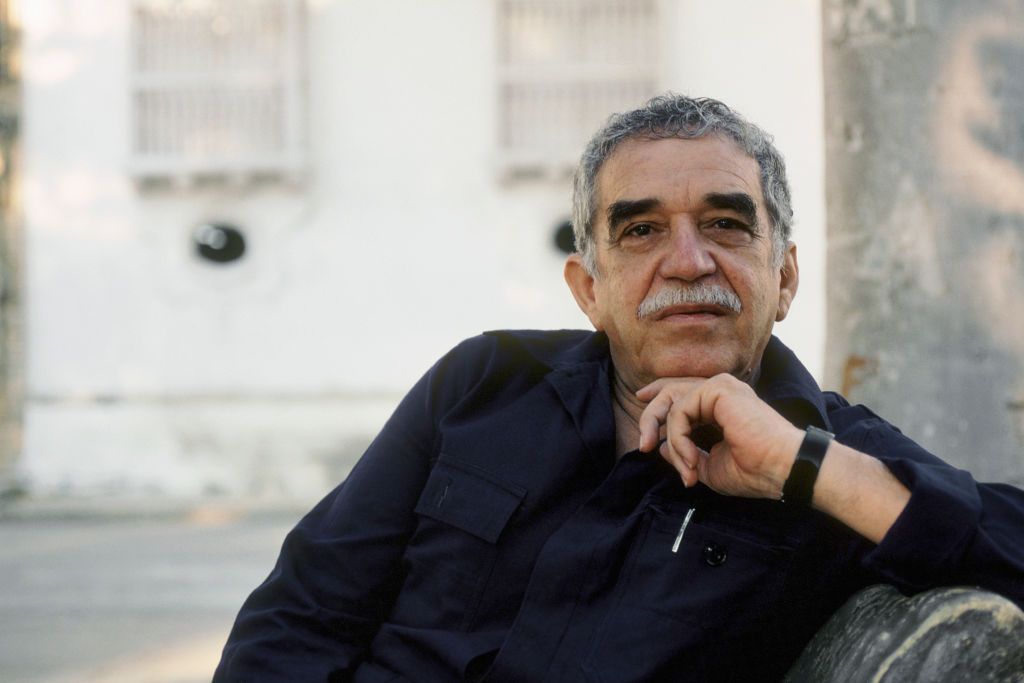 CARTHAGENA - FEBRUARY 20:  Colombian writer and Nobel prize in literature winner Gabriel Garcia Marquez poses for a portrait session on February 20,1991 in Carthagena, Colombia. (Photo by Ulf Andersen/Getty Images)