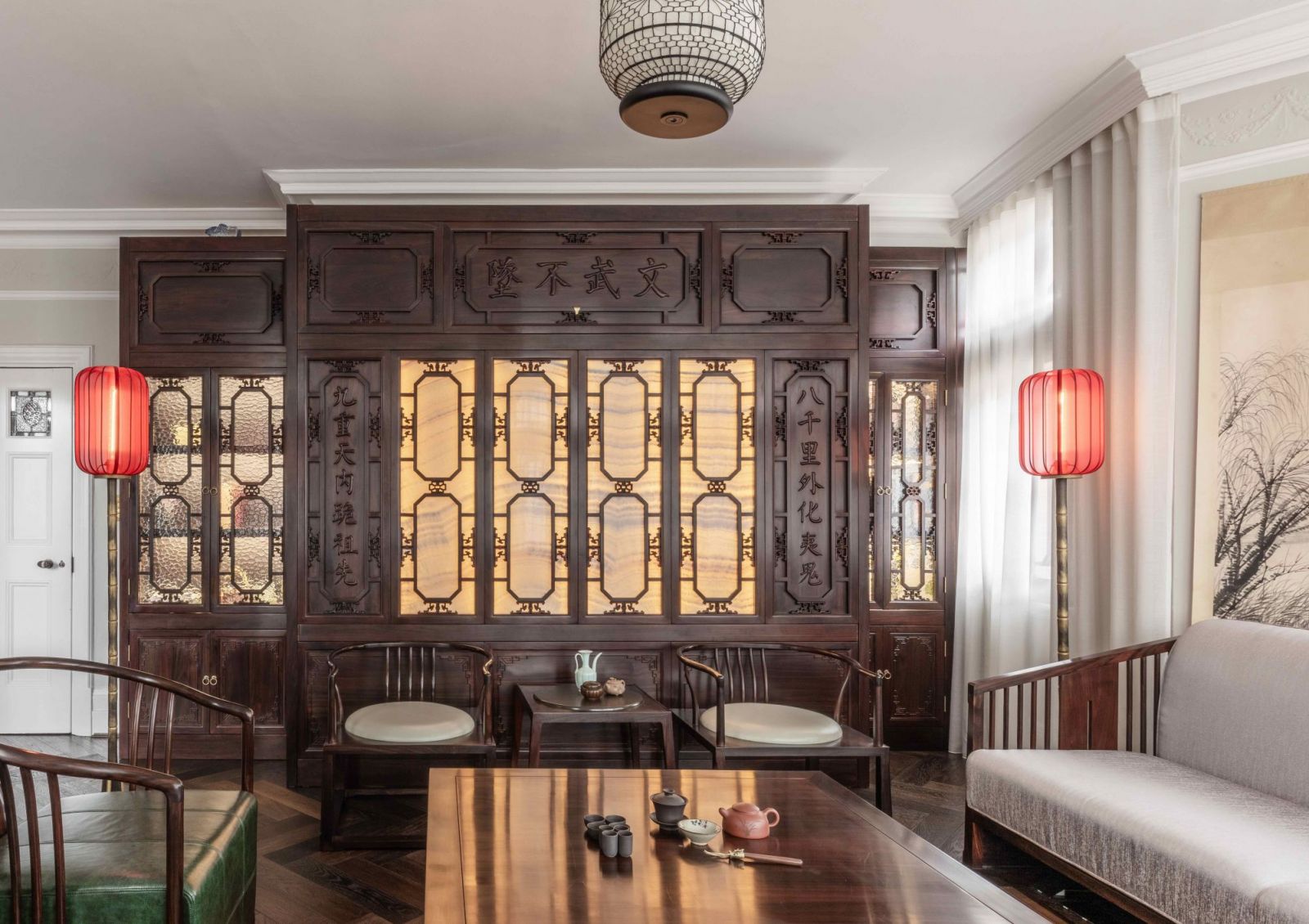 Indian rosewood from China with back-lit onyx inlay panels in the living room (Photo: Nicholas Worley)