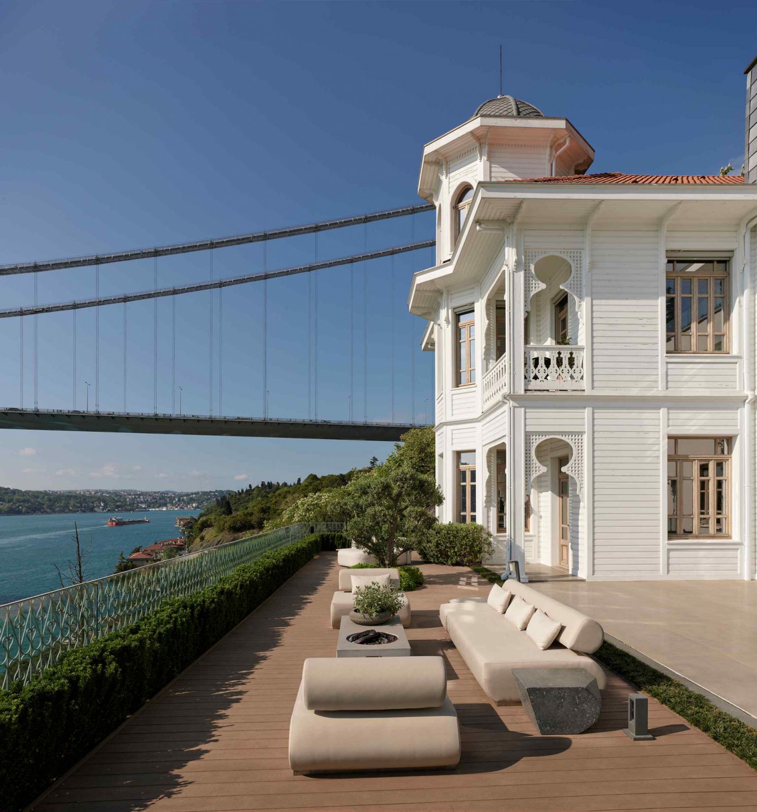 Perfect for watching the sunset with a light drink on this terrace