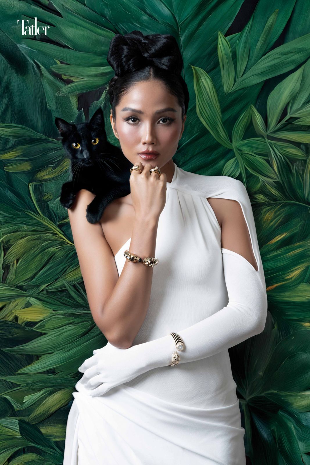 Dress: Le Thanh Hoa