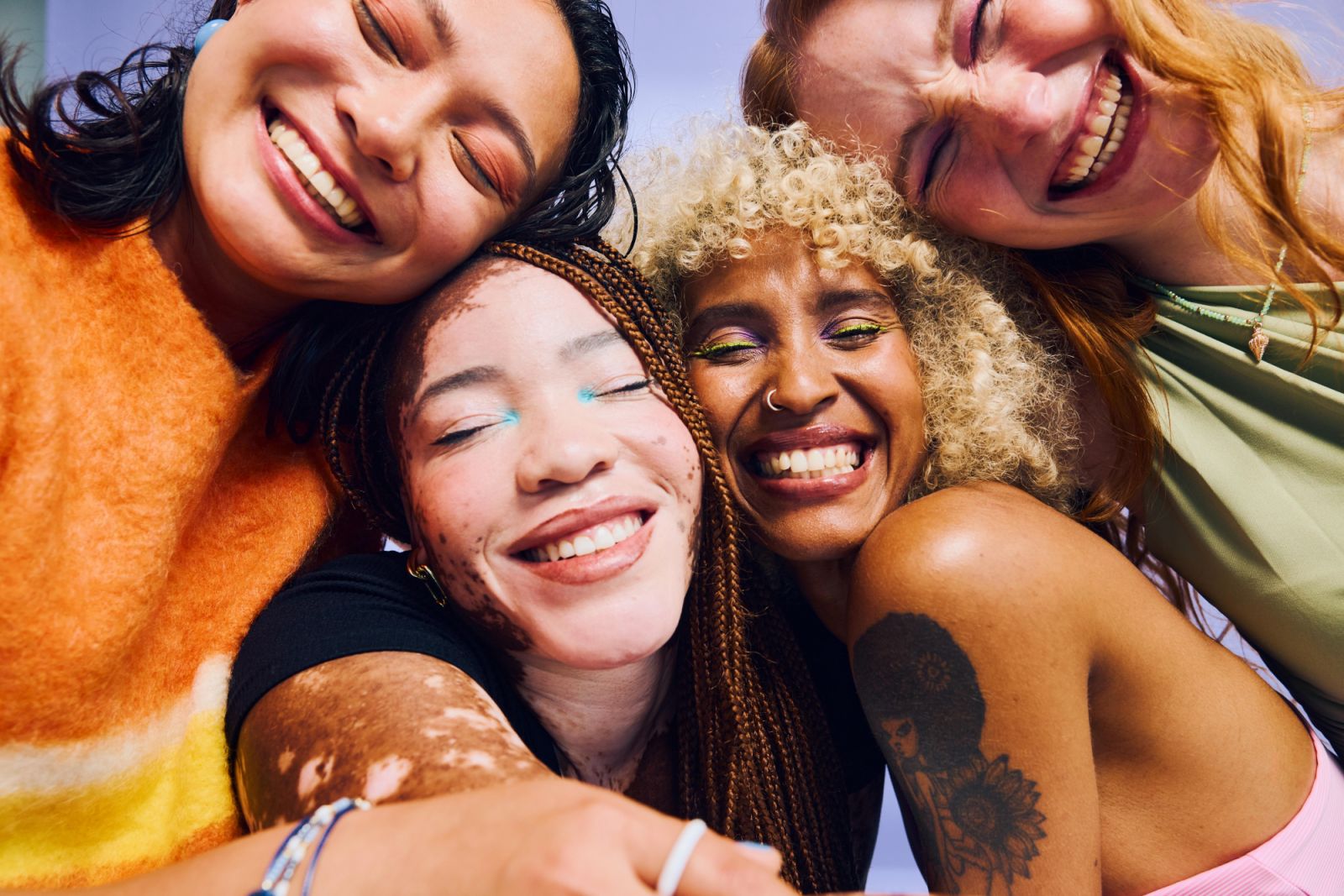 Gen Z được dự đoán là những khách hàng sẽ có mức chi tiêu đạt mốc 12 nghìn tỉ USD vào năm 2030 dựa theo một báo cáo thị trường. Ảnh: Getty Images