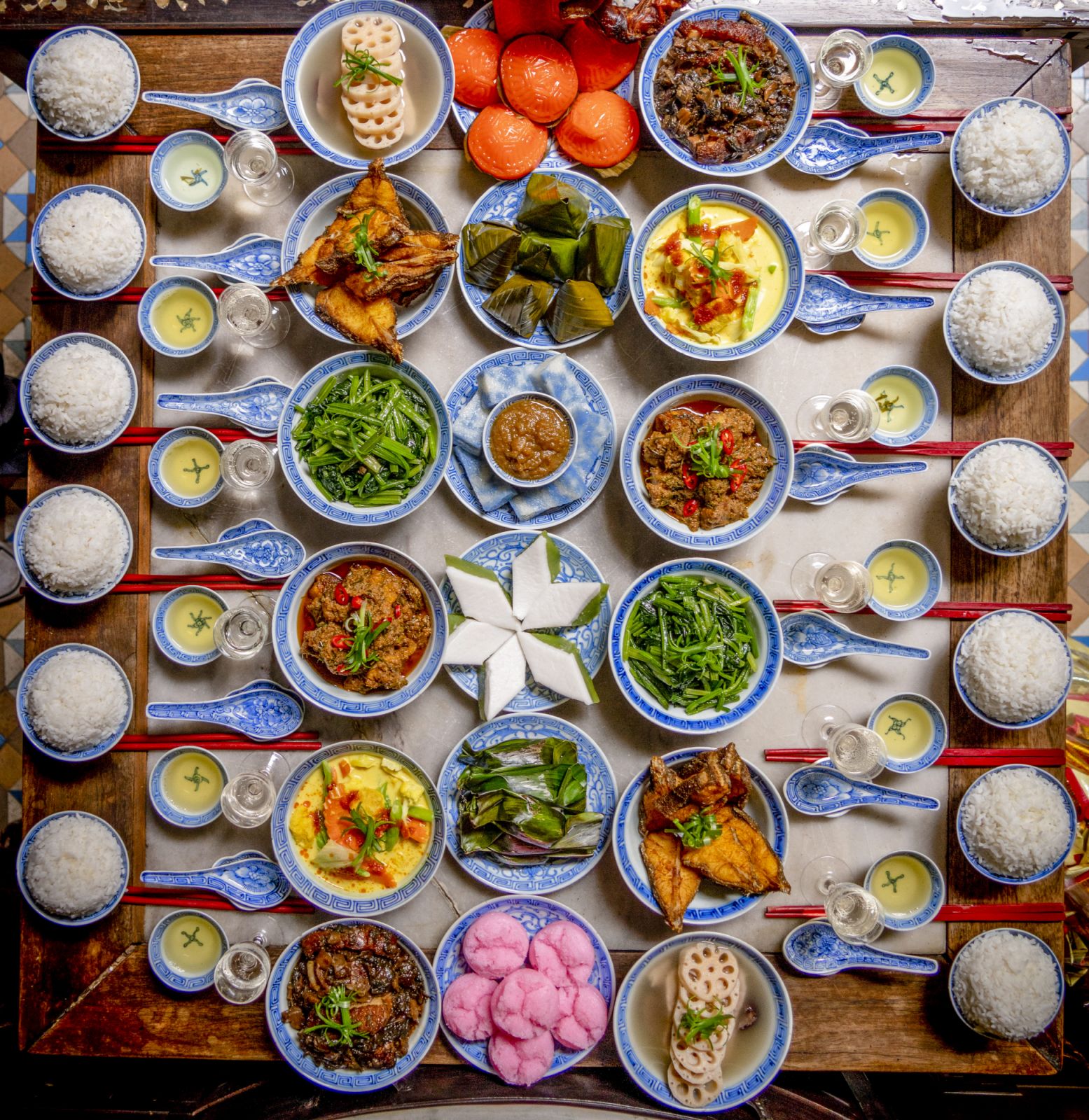 A typical offering table for the departed