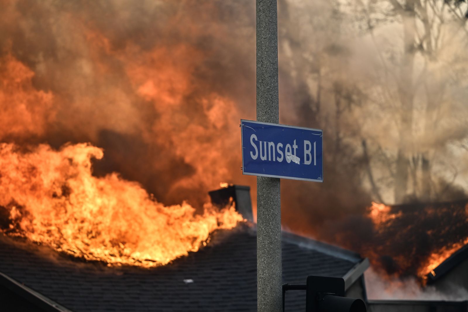 Pacific Palisades, CA - January 08: A home burns along Sunset Boulevard during the Palisades Fire on Wednesday, January 8, 2025, in Pacific Palisades, CA.
(Photo by Jeff Gritchen/MediaNews Group/Orange County Register via Getty Images)