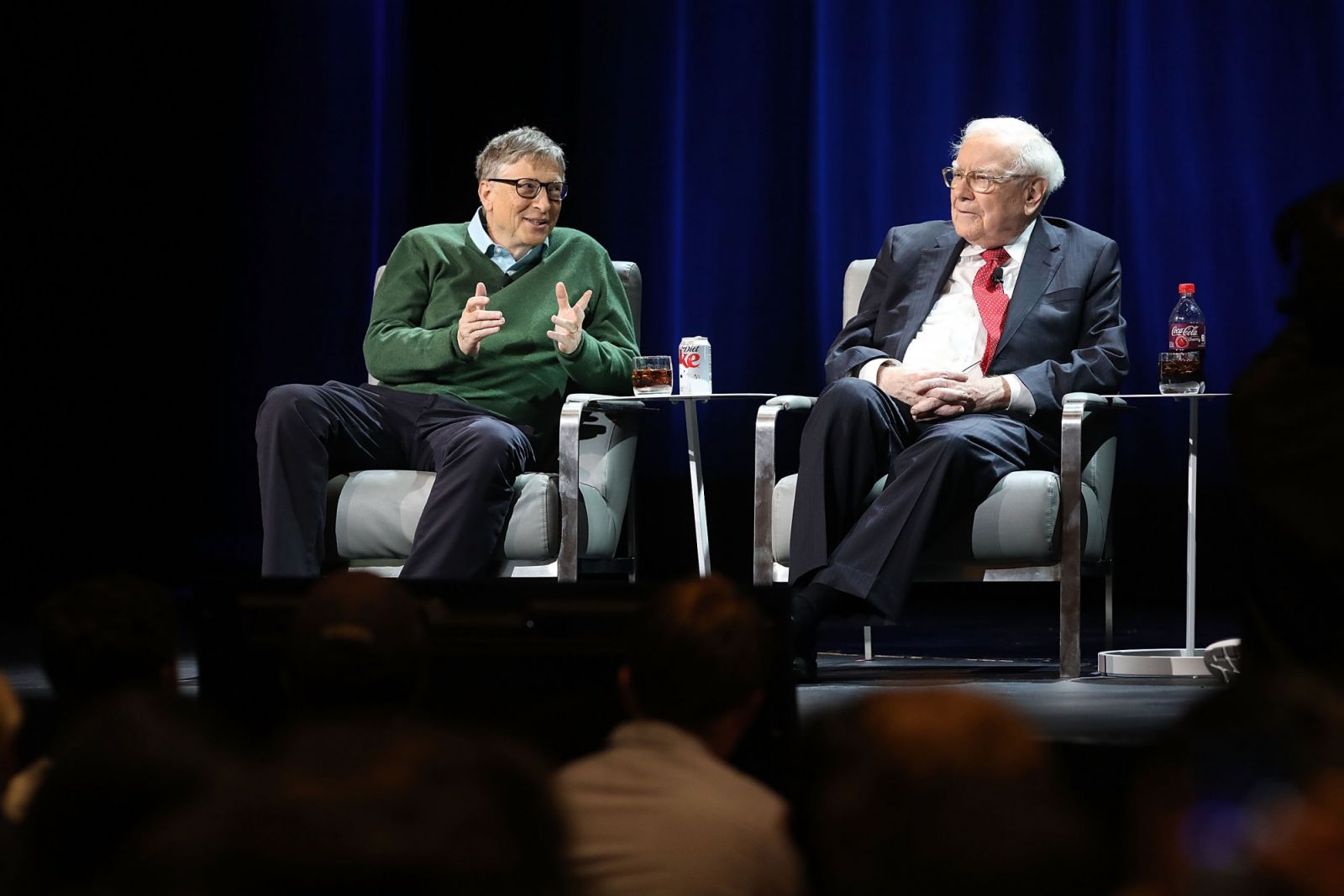 Bill Gates, the co-chair of the Bill & Melinda Gates Foundation, and Warren Buffett, the chairperson of Berkshire Hathaway, spoke with US journalist Charlie Rose at an event organised by the Columbia Business School in 2017 (Photo: Getty Images)