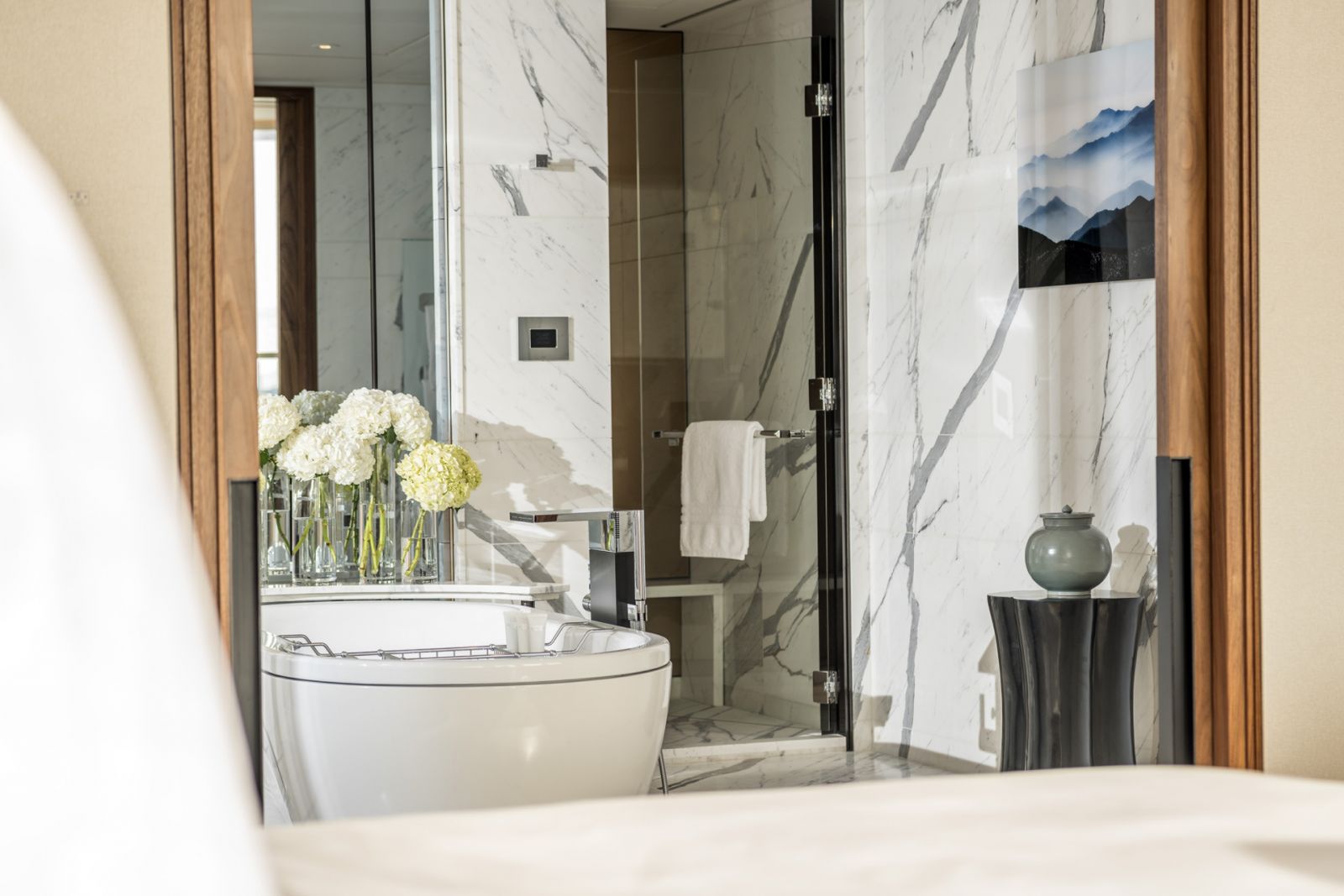 Four Seasons Seoul bathroom