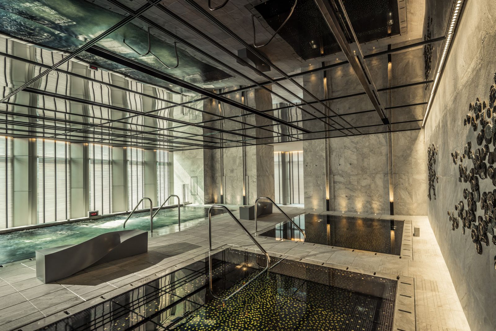 Four Seasons Seoul pool
