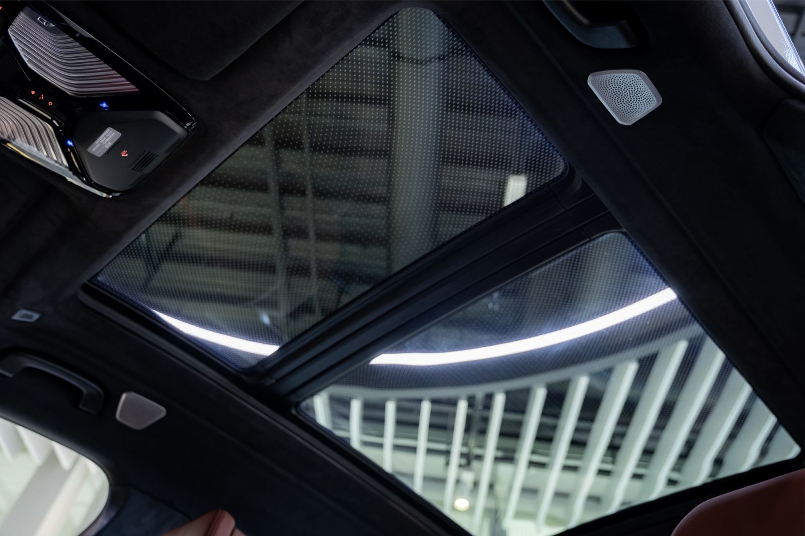 豪華質感由外而內匯聚而成，全新2025年式BMW X7 xDrive40i M EXCELLENCE特仕版將運動氣息注入頂級層峰座艙中。（Photo：BMW）