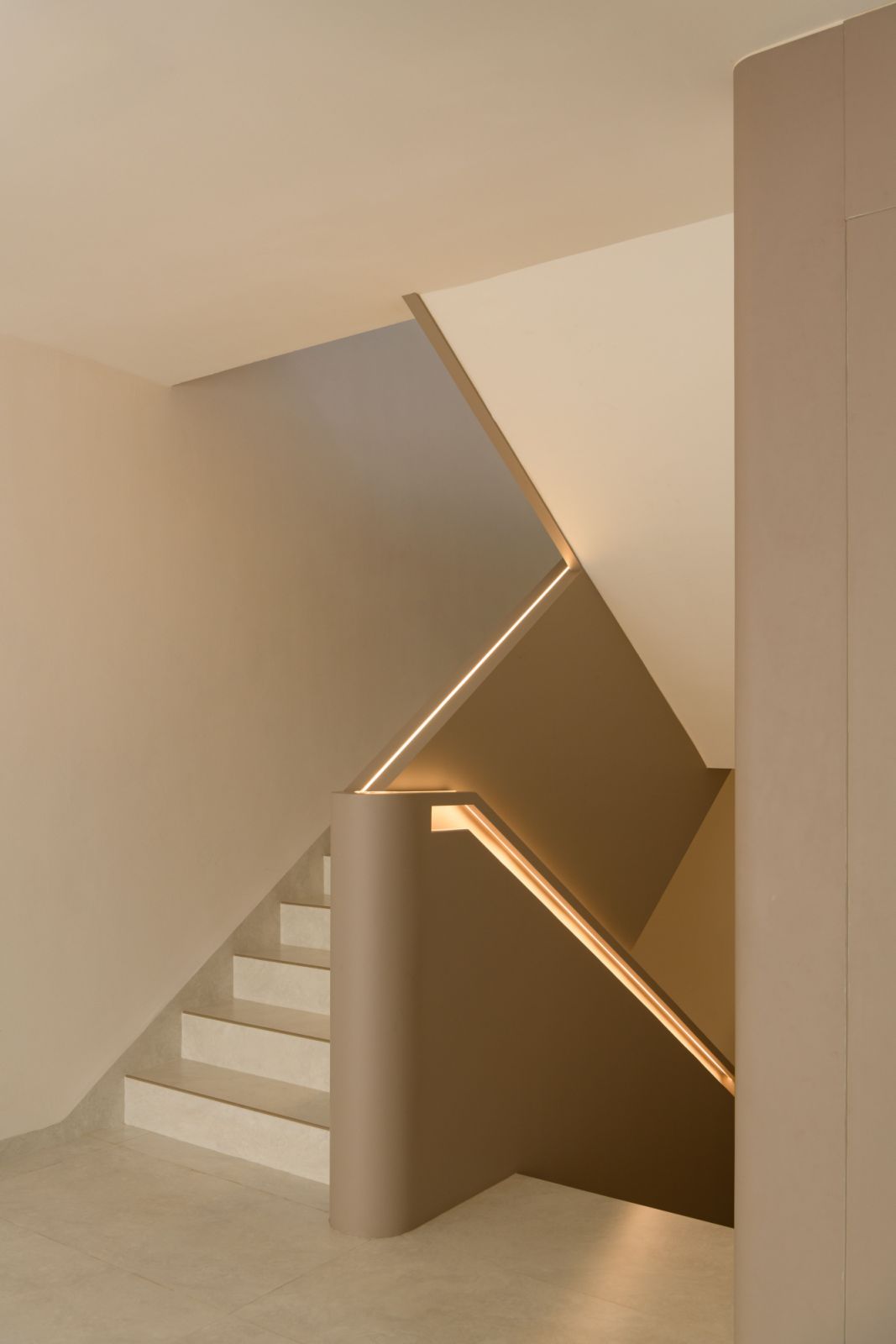 Soft rounded edges were also applied to the staircase detailing