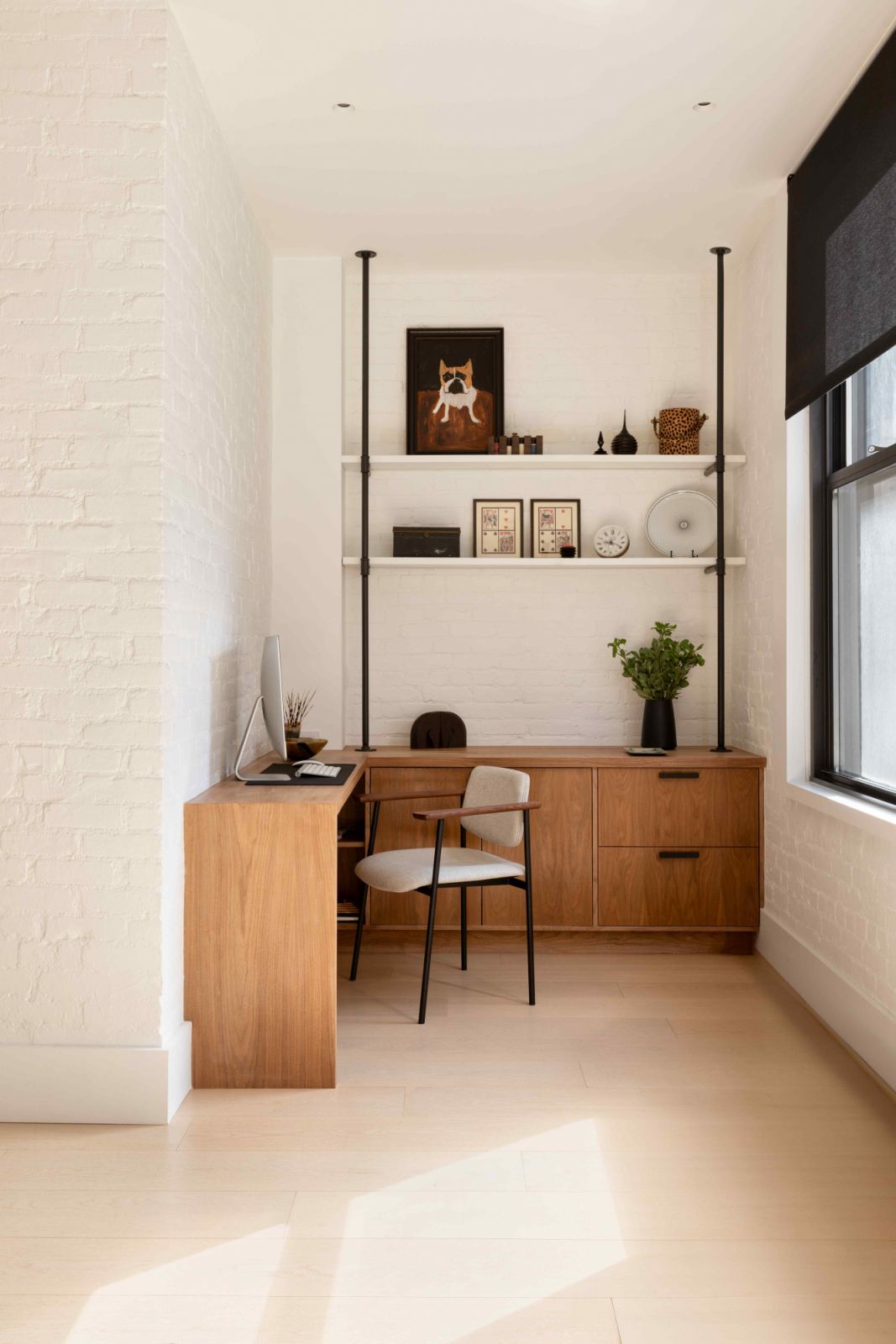 A clutter-free workspace reduces mental noise (Photo: Trevor Parker)