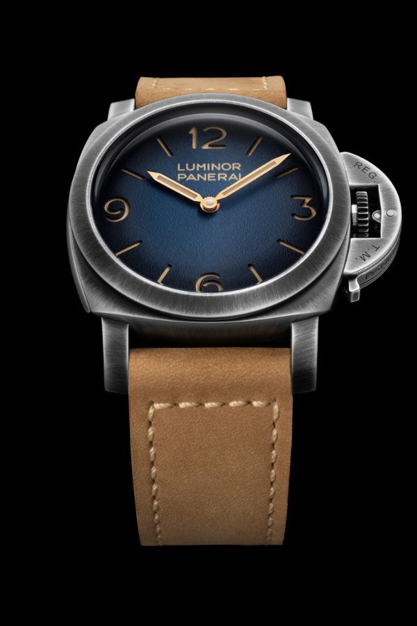 Panerai Luminor Venticinque PAM02025 is created to celebrate 25 years of the Paneristi community